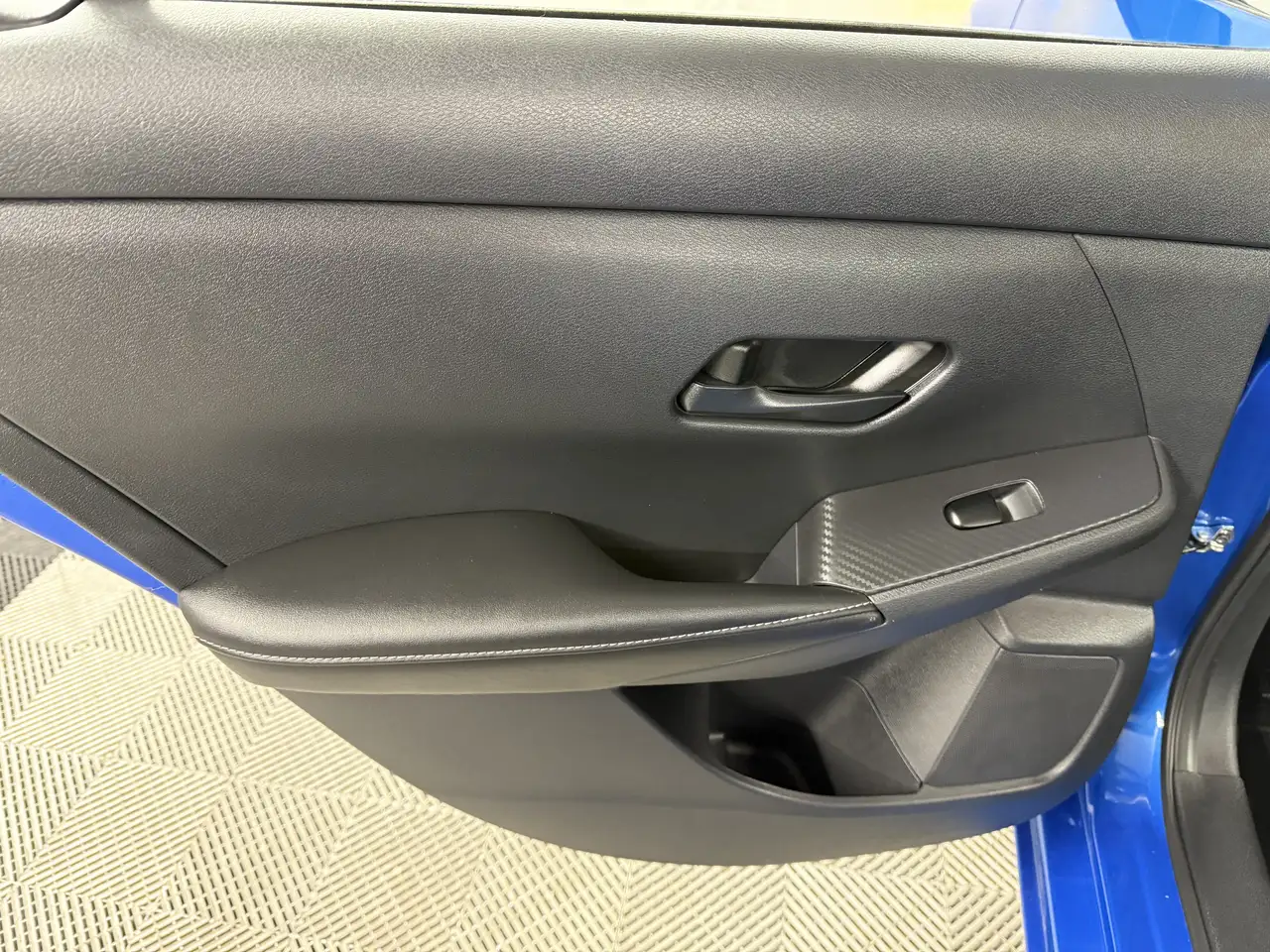 Nissan Sentra снимка Nissan Sentra