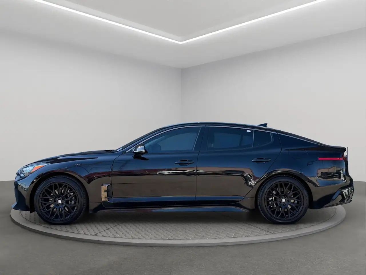 Kia Stinger photo Kia Stinger