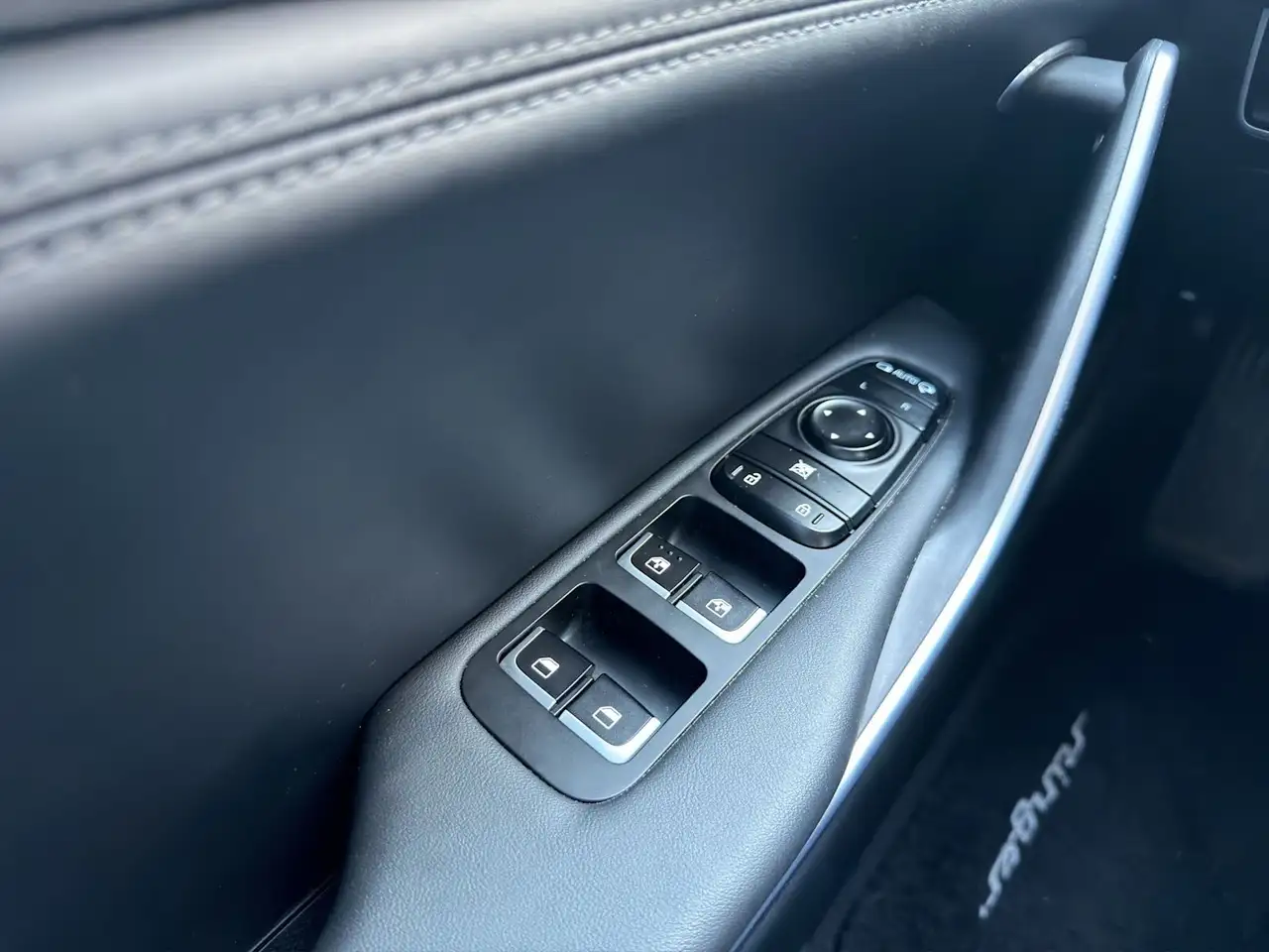 Kia Stinger photo Kia Stinger