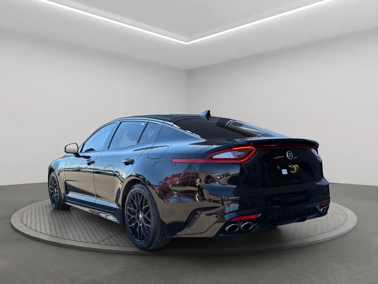 Kia Stinger photo Kia Stinger