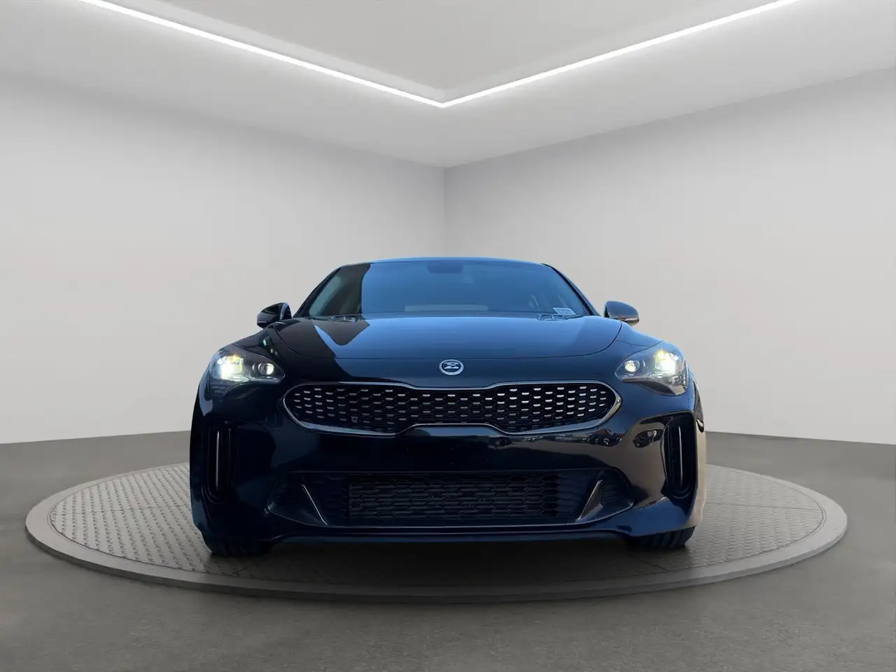 Kia Stinger photo Kia Stinger