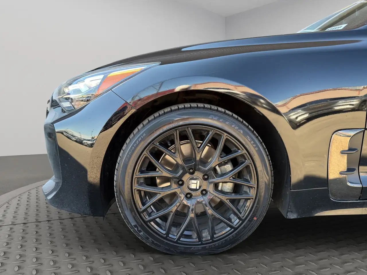 Kia Stinger photo Kia Stinger