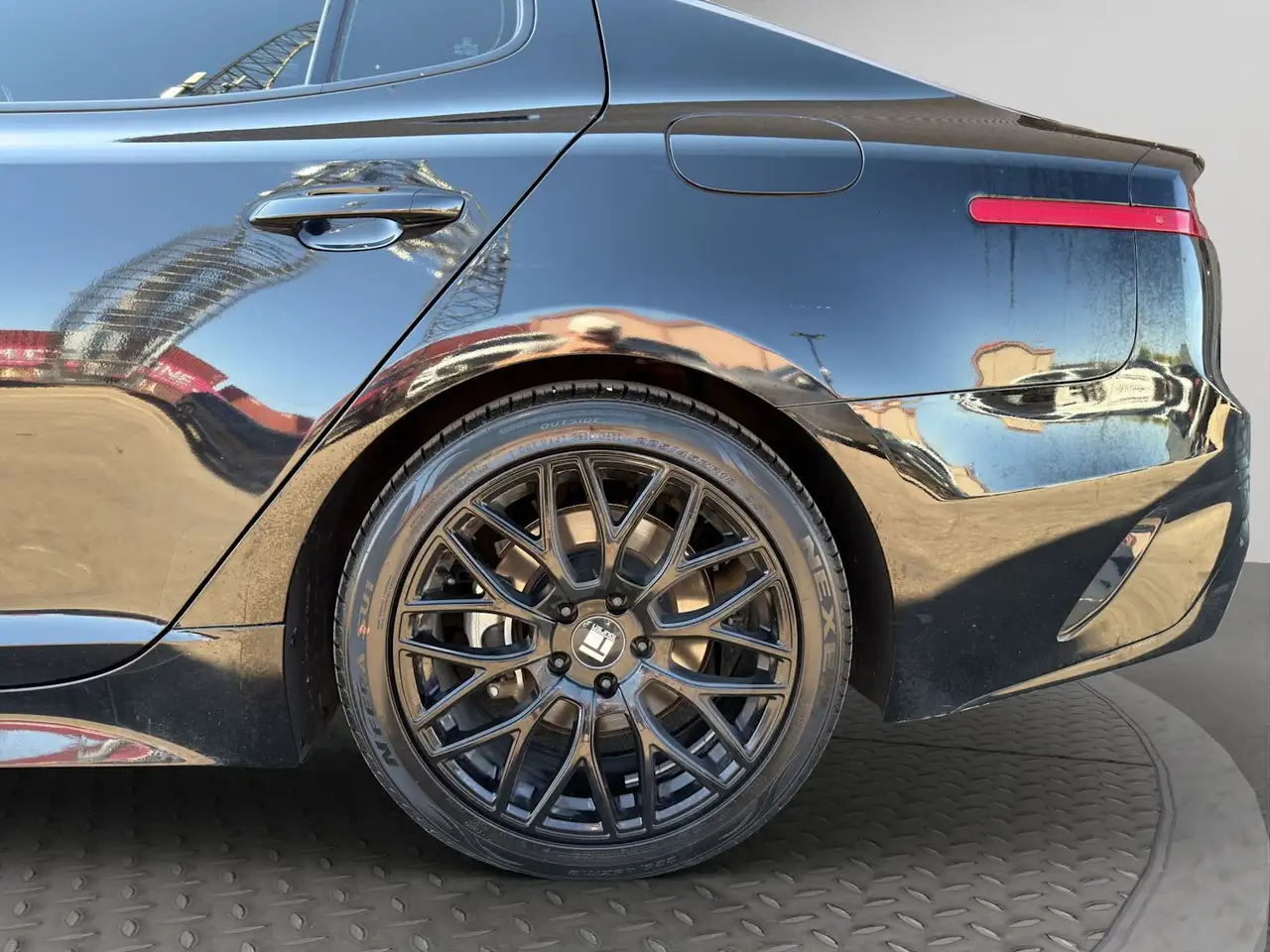 Kia Stinger photo Kia Stinger