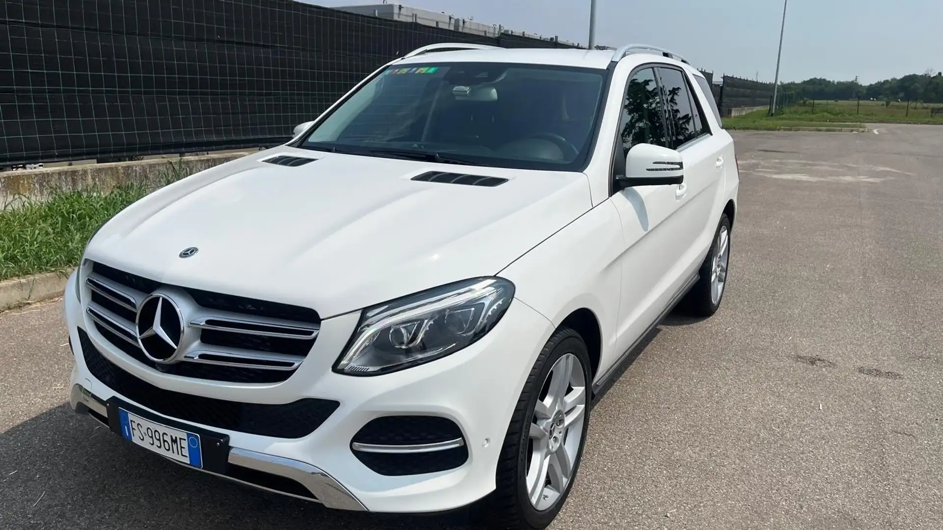 Mercedes-Benz GLE 250 GLE+-+W166+d+Sport+4matic+auto Alb - 2