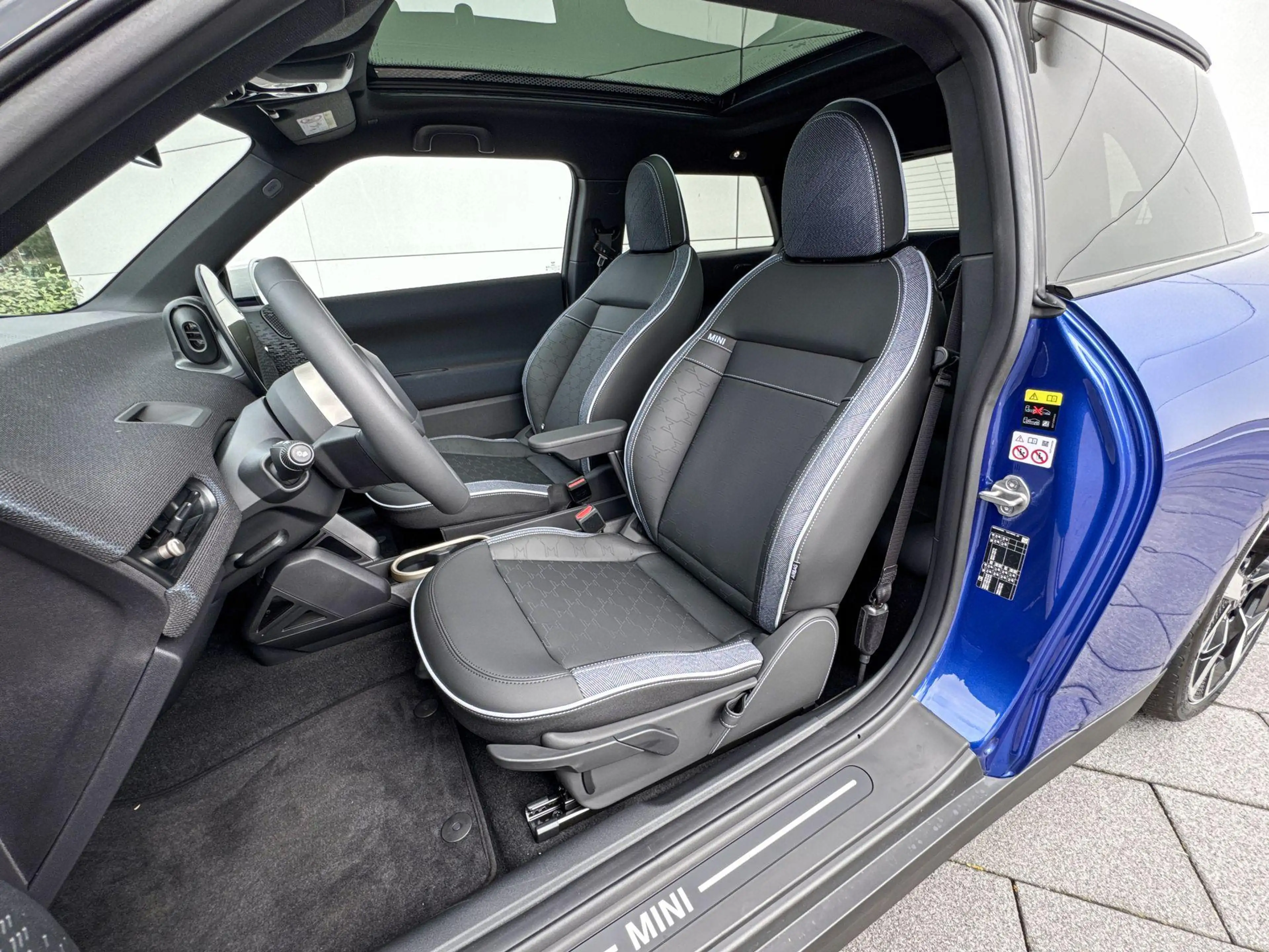 MINI Cooper SE 3-deurs Cooper Classic M 54.2 kWh | 18 Inch Slide — photo 9