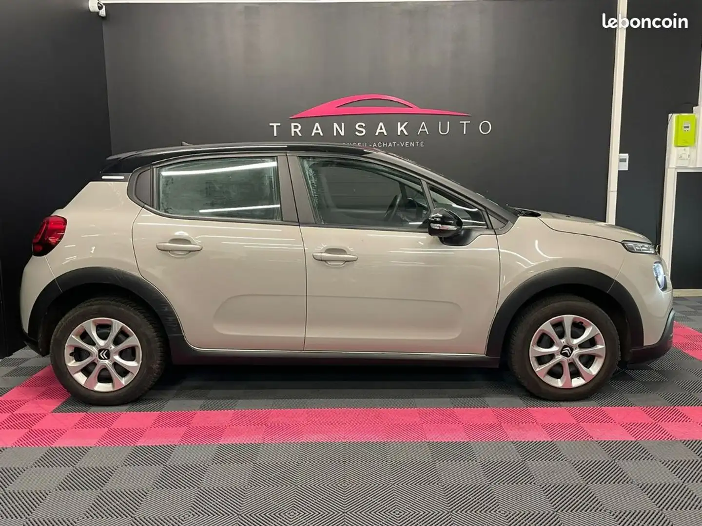 Citroen C3 PureTech 83 SS BVM5 Feel PREMIERE MAIN ORIGINE FRANCE DISTRIBUTION A JOUR Beige - 2