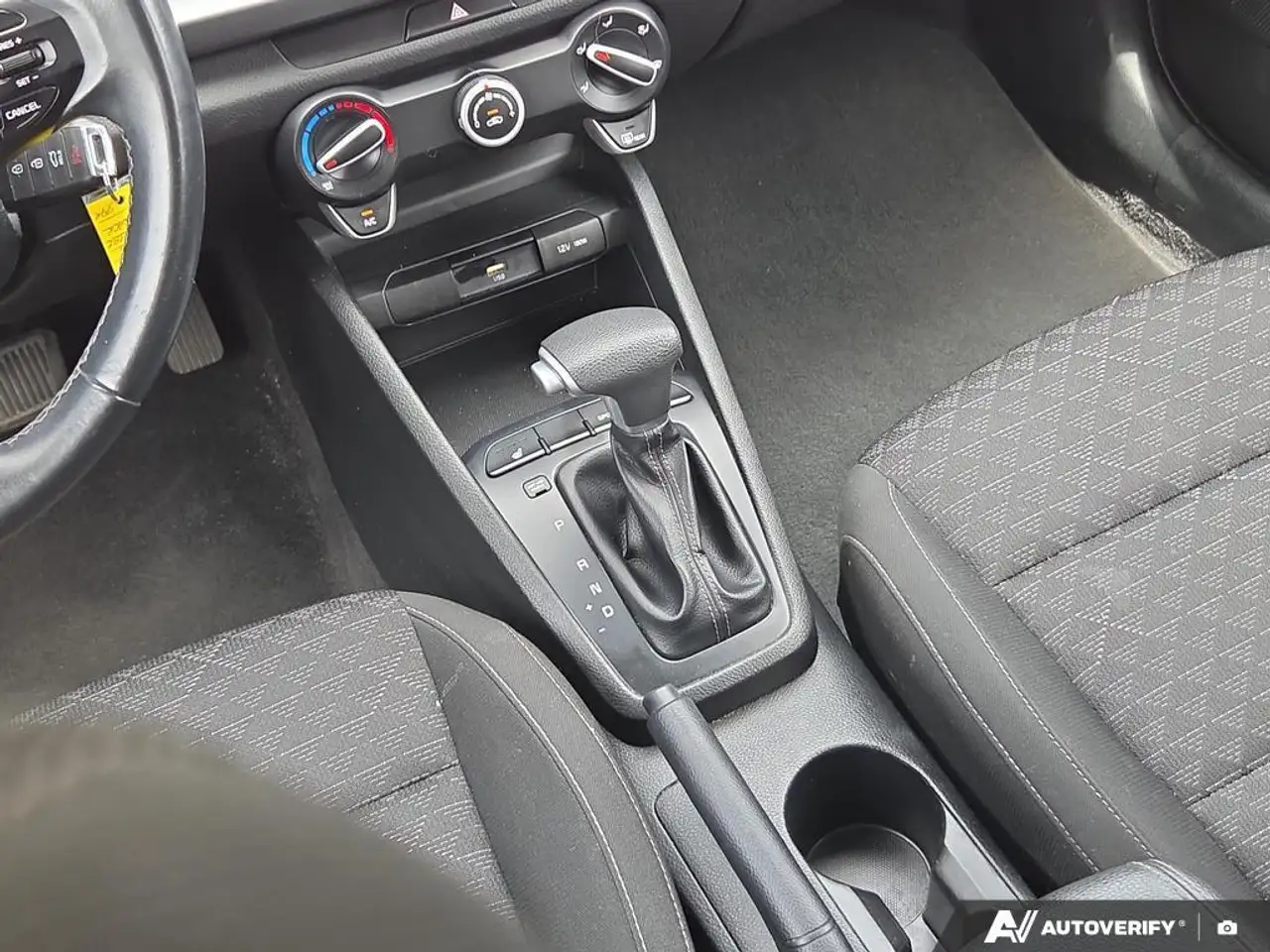 Kia Rio снимка Kia Rio