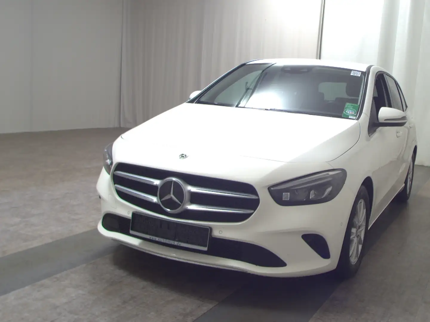 Mercedes-Benz B 200 d Style Navi LED RFK Shz Blanco - 2