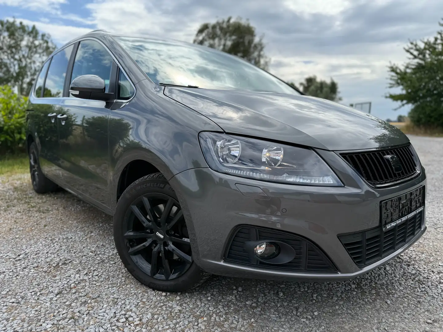 SEAT Alhambra Style 2.0 TDI*7-Sitzer*AHK*NAVI*SHZ*TEMPO* Gris - 1