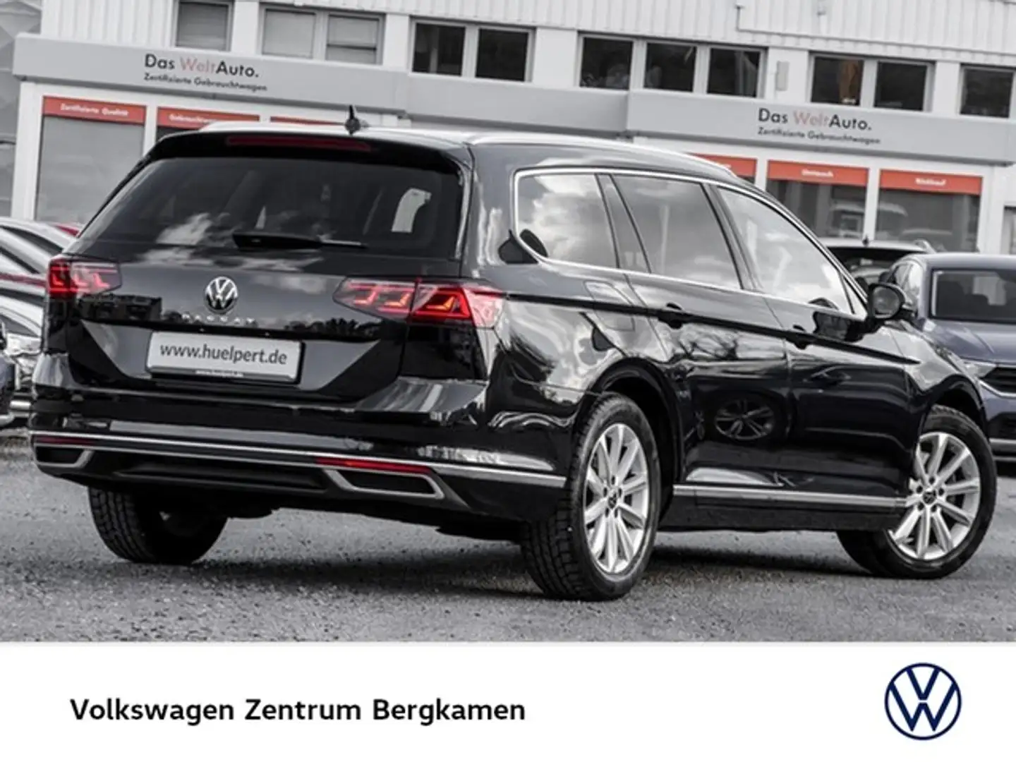 Volkswagen Passat Variant 2.0 ELEGANCE AHK CAM ACC ALU NAVI Schwarz - 2