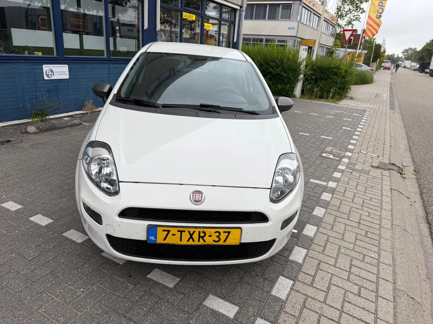 Fiat Punto Evo 0.9 TwinAir Young ((( 105.000 km ))) Wit - 2