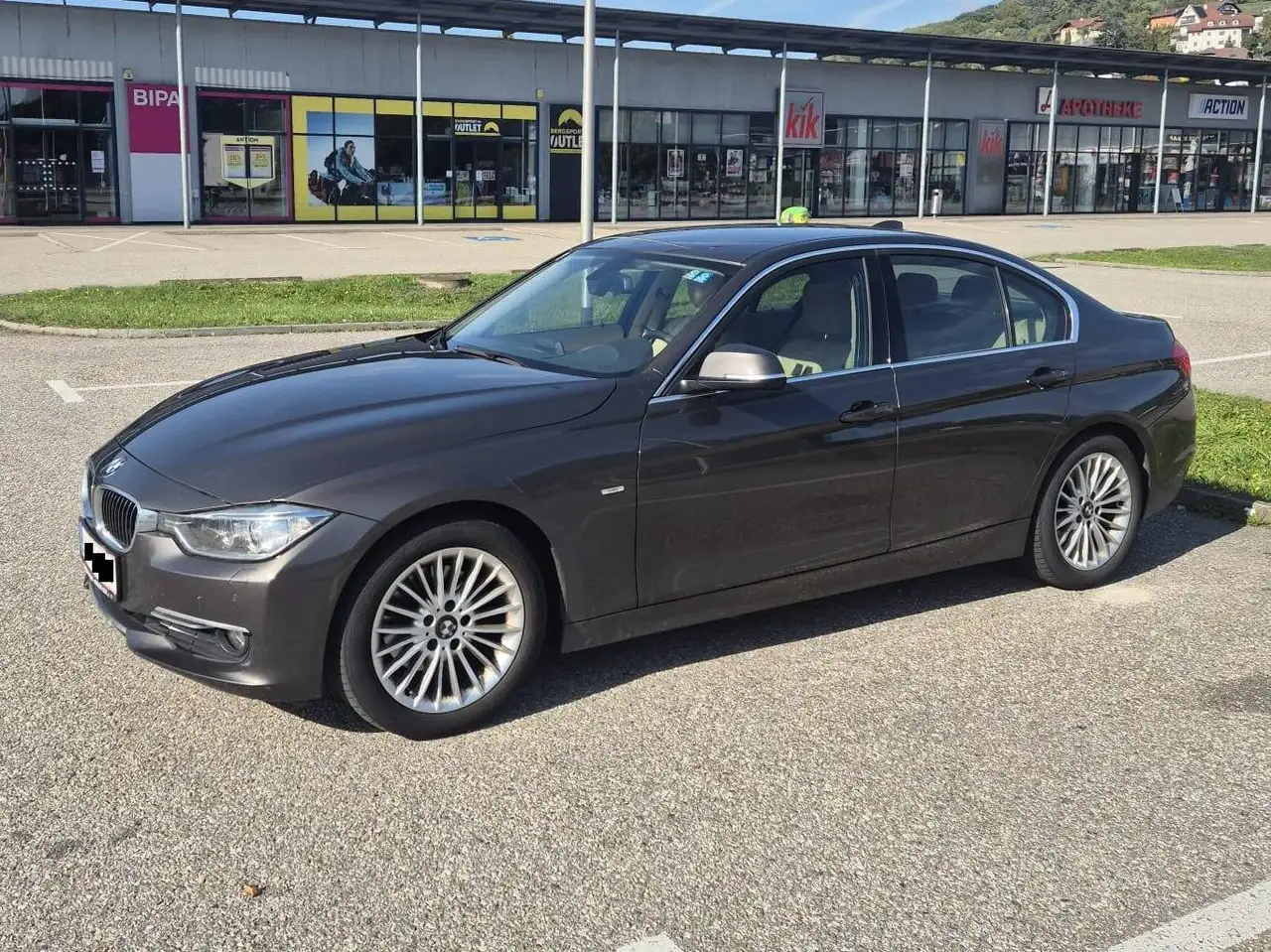 BMW 320