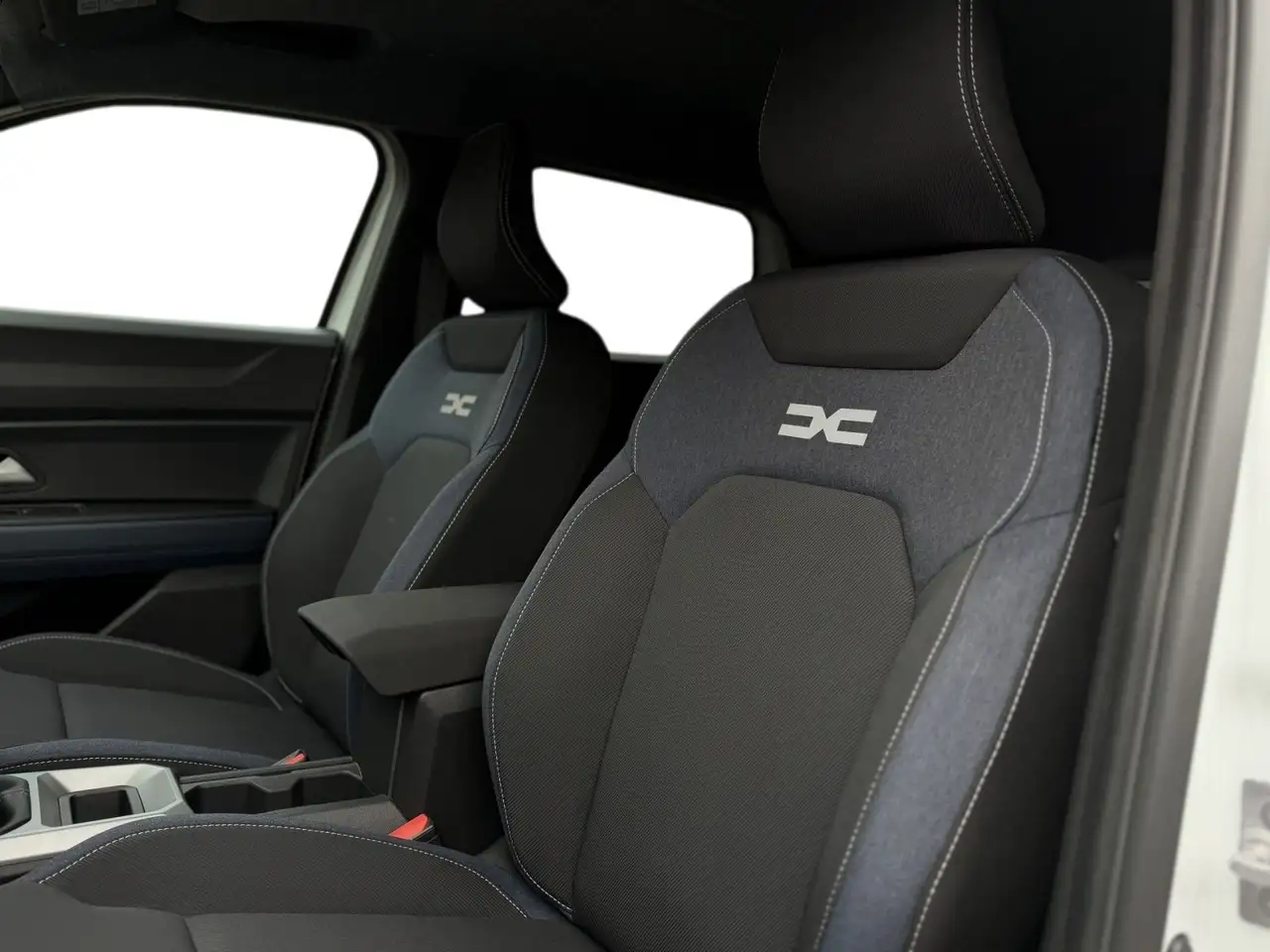 Dacia Duster 2026 — фото 10