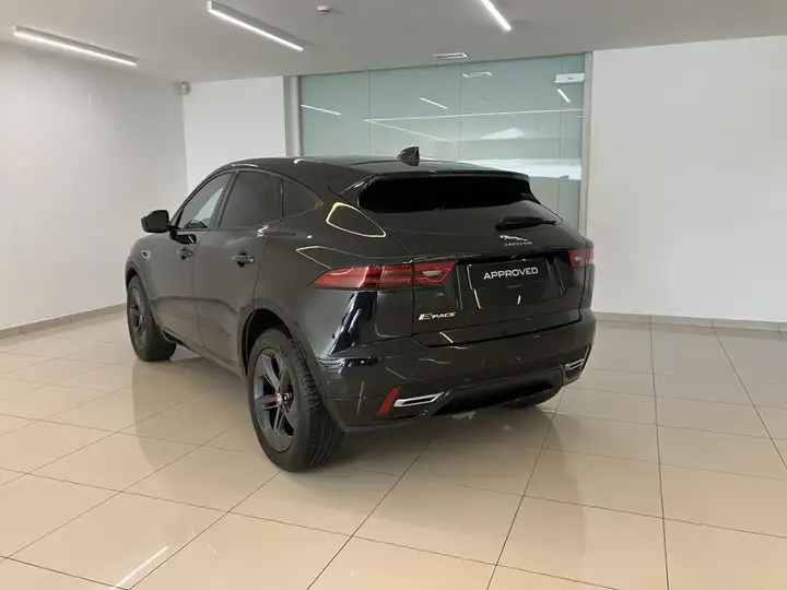 Jaguar E-Pace 2021, foto 27