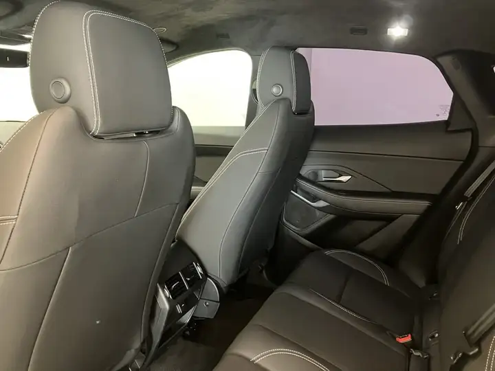 Jaguar E-Pace 2021, foto 5