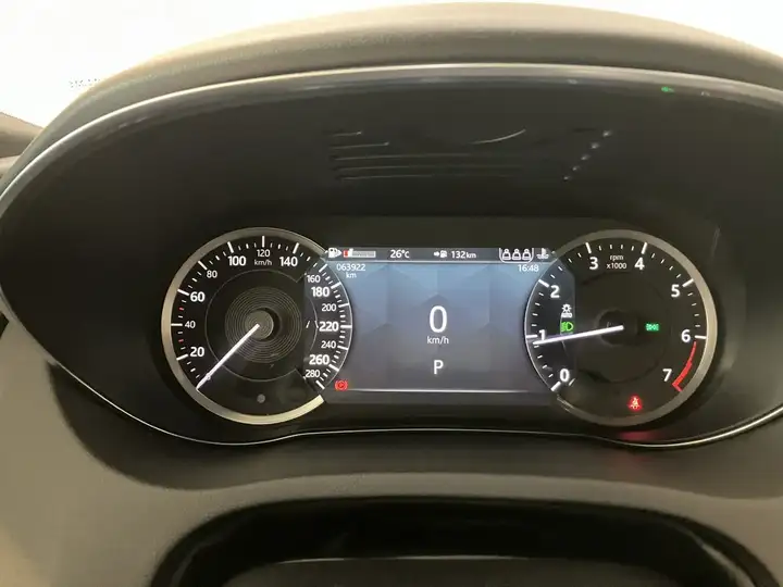 Jaguar E-Pace 2021, foto 25