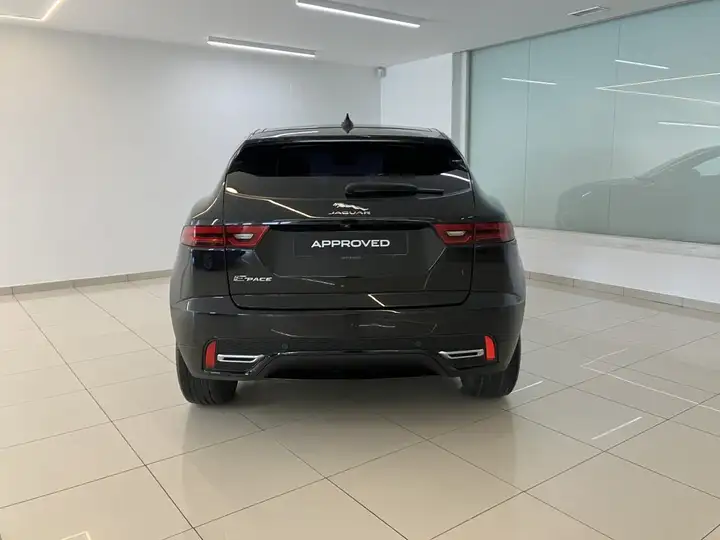 Jaguar E-Pace 2021, foto 7