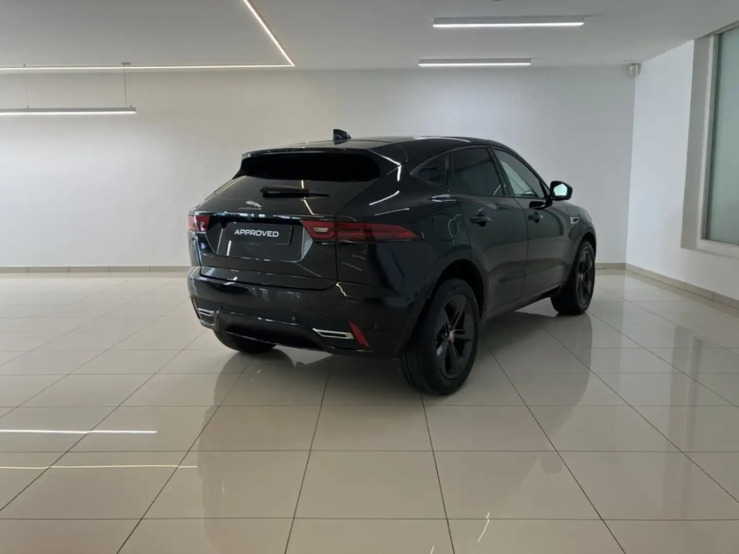 Jaguar E-Pace 1.5 I3 R-Dynamic Base Aut. 160 Negro - 2