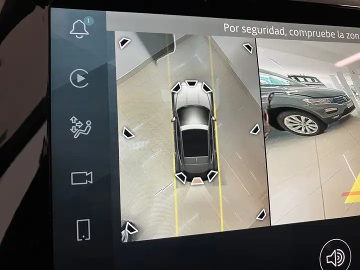 Jaguar E-Pace 2021, foto 16