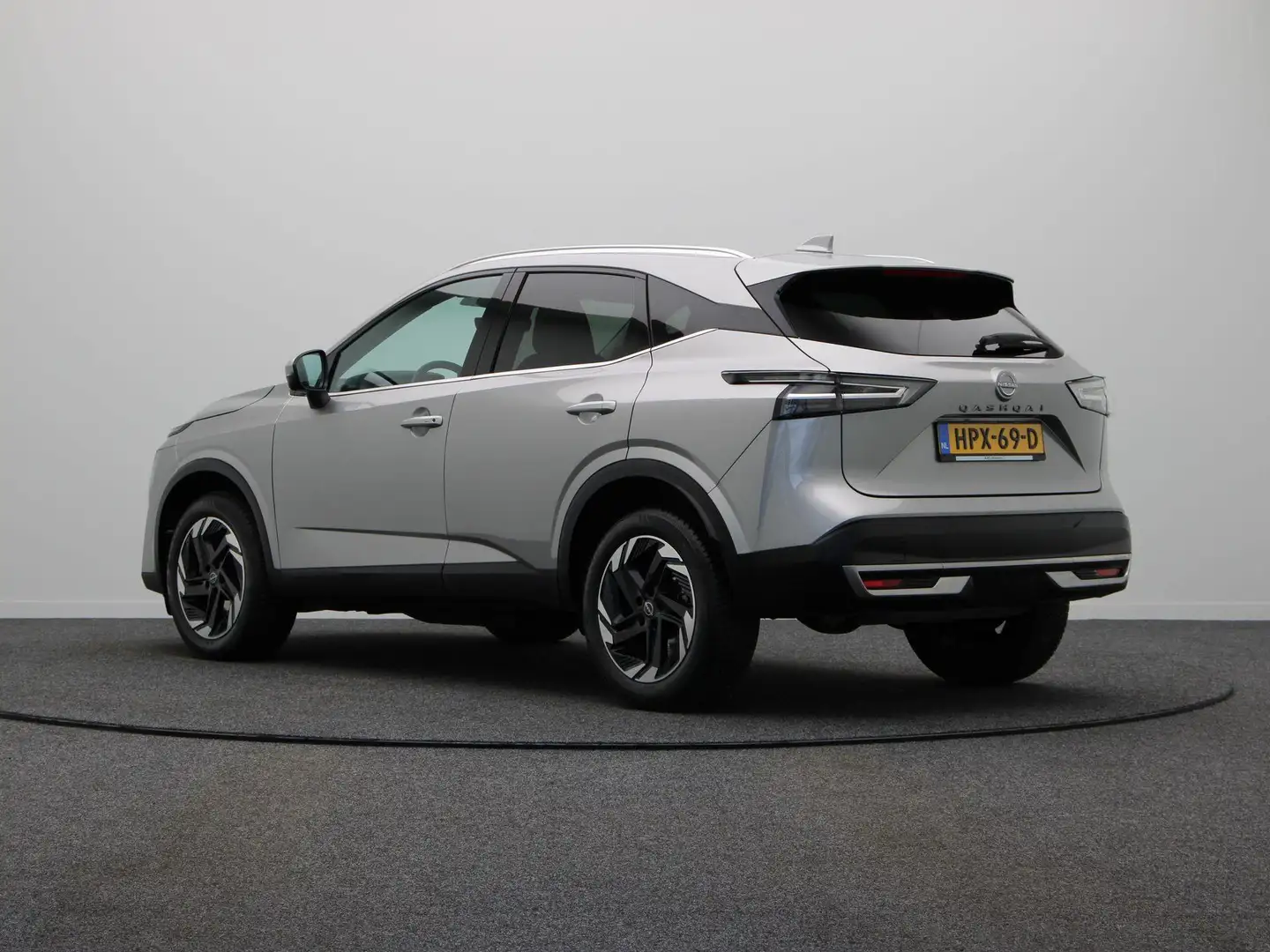 Nissan Qashqai 158pk MHEV Xtronic N-Connecta | Panoramadak | Stoe Grau - 2