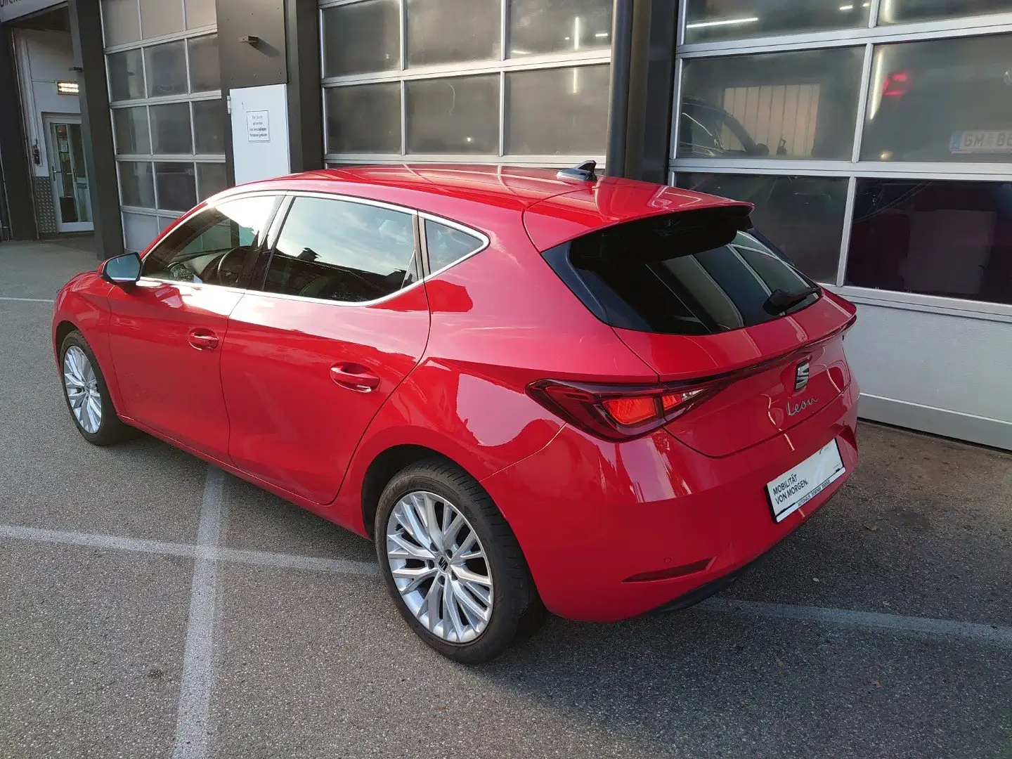 SEAT Leon Leon 1,0 TSI Xcellence Xcellence Rot - 2