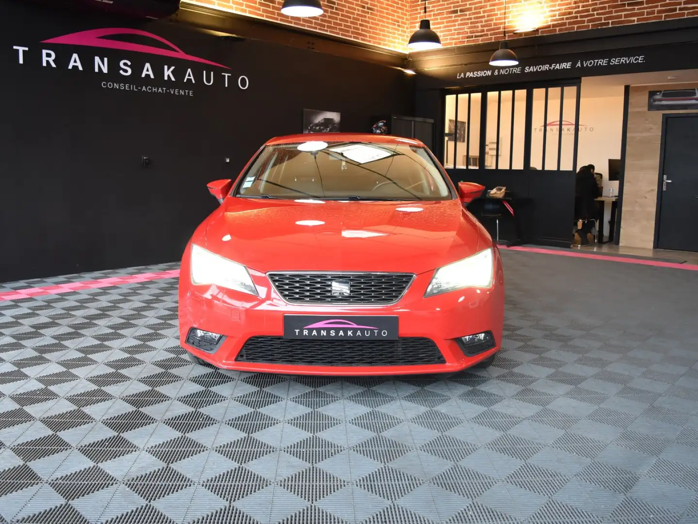 SEAT Leon Leon 1.2 TSI 110 Start/Stop i-Tech Rouge - 2