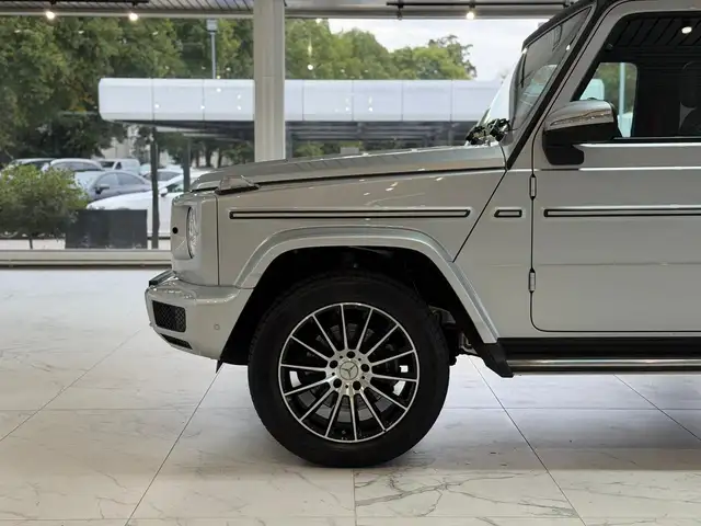 Mercedes-Benz G-Class view 4