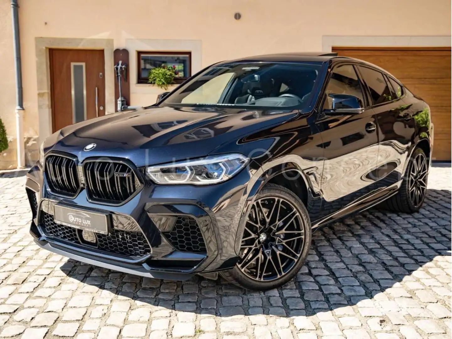 BMW X6 M Competition/SoftClose/AHK/Sitzbelüftung/Carbon Černá - 1