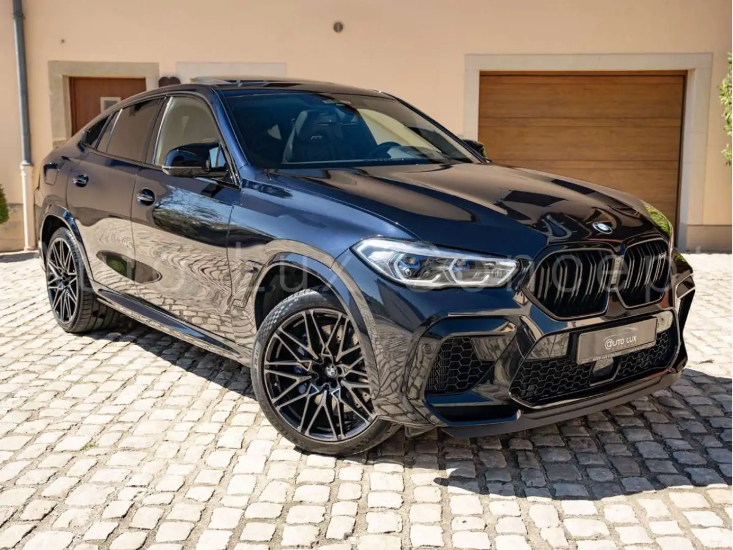 BMW X6 M Competition/SoftClose/AHK/Sitzbelüftung/Carbon Černá - 2
