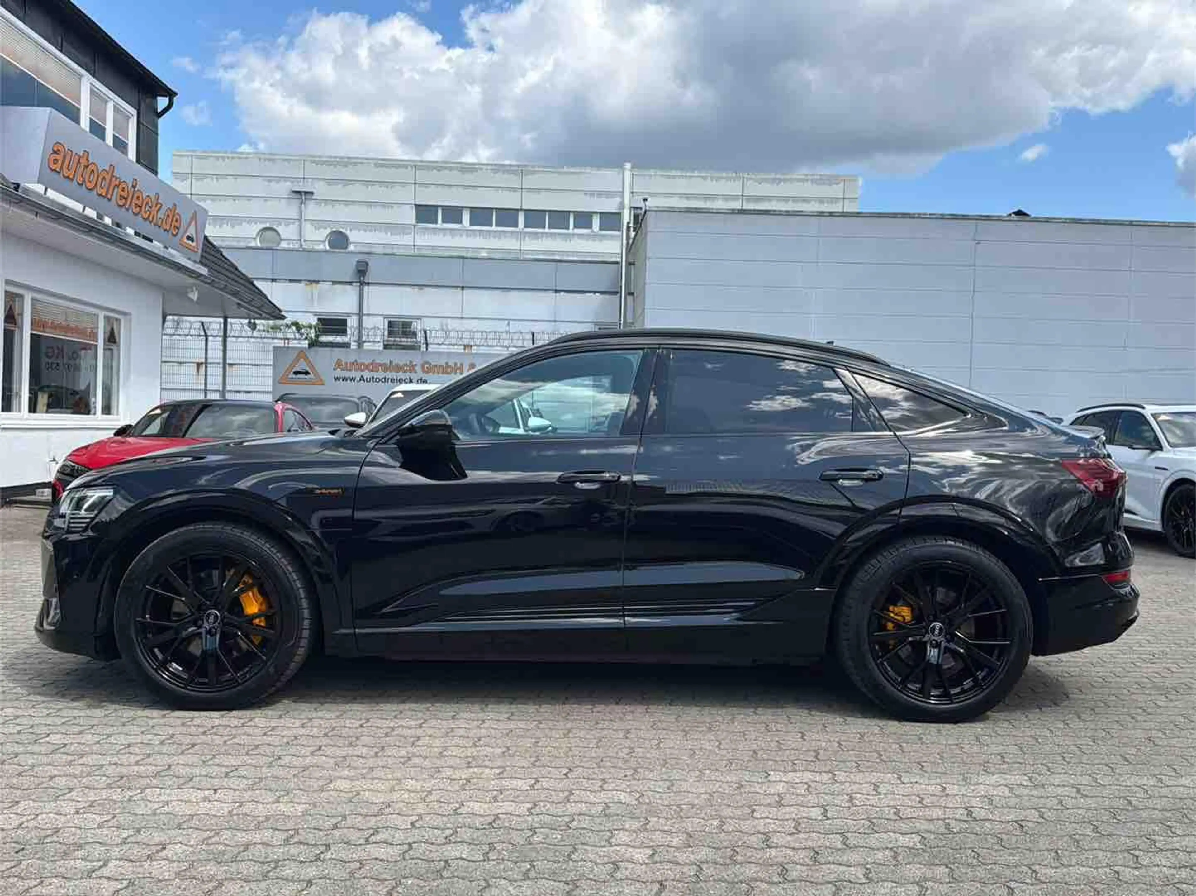 Audi e-tron Sportback 55 2x S line BLACK EDITION AHK — photo 12