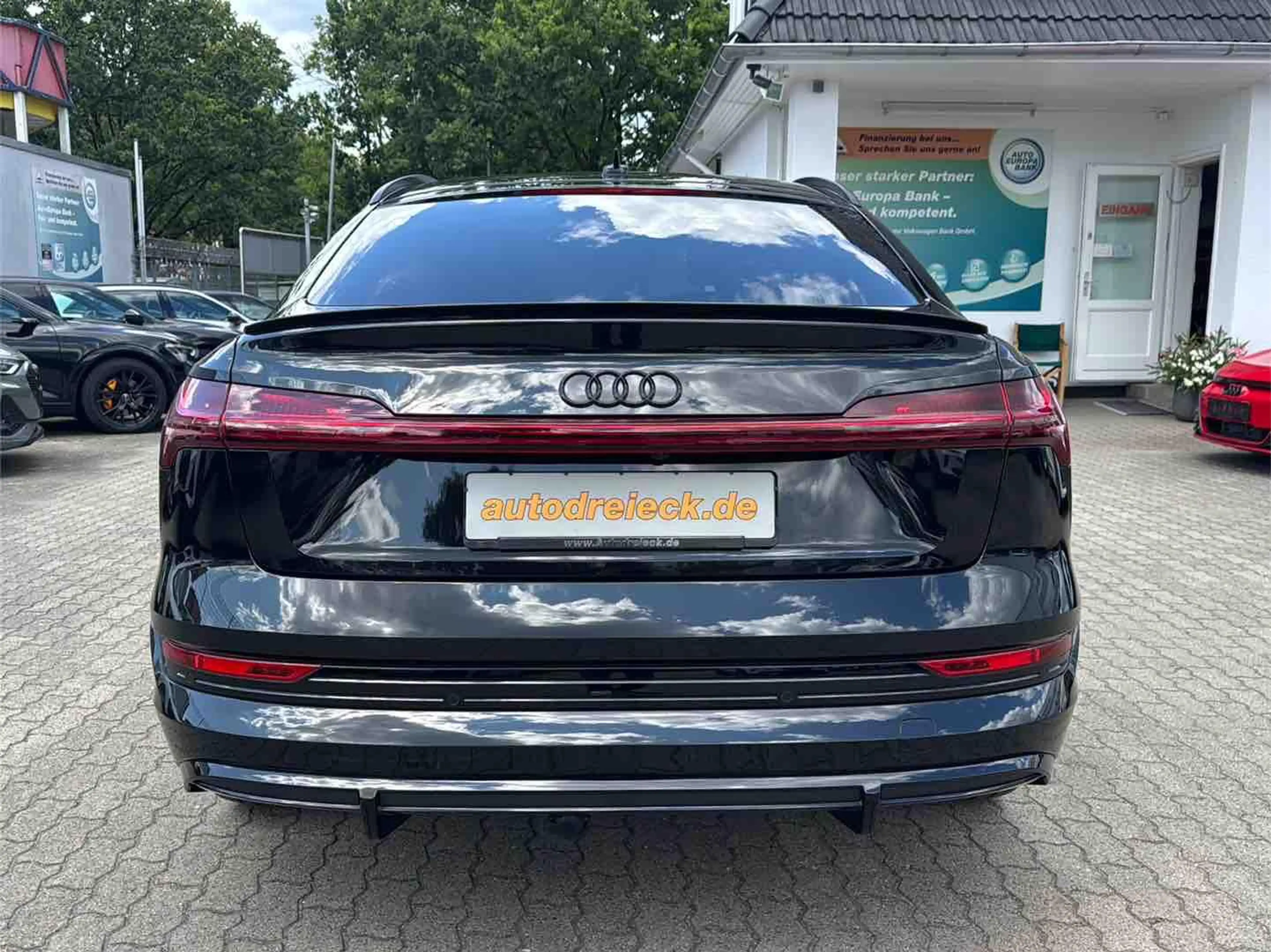 Audi e-tron Sportback 55 2x S line BLACK EDITION AHK — photo 8