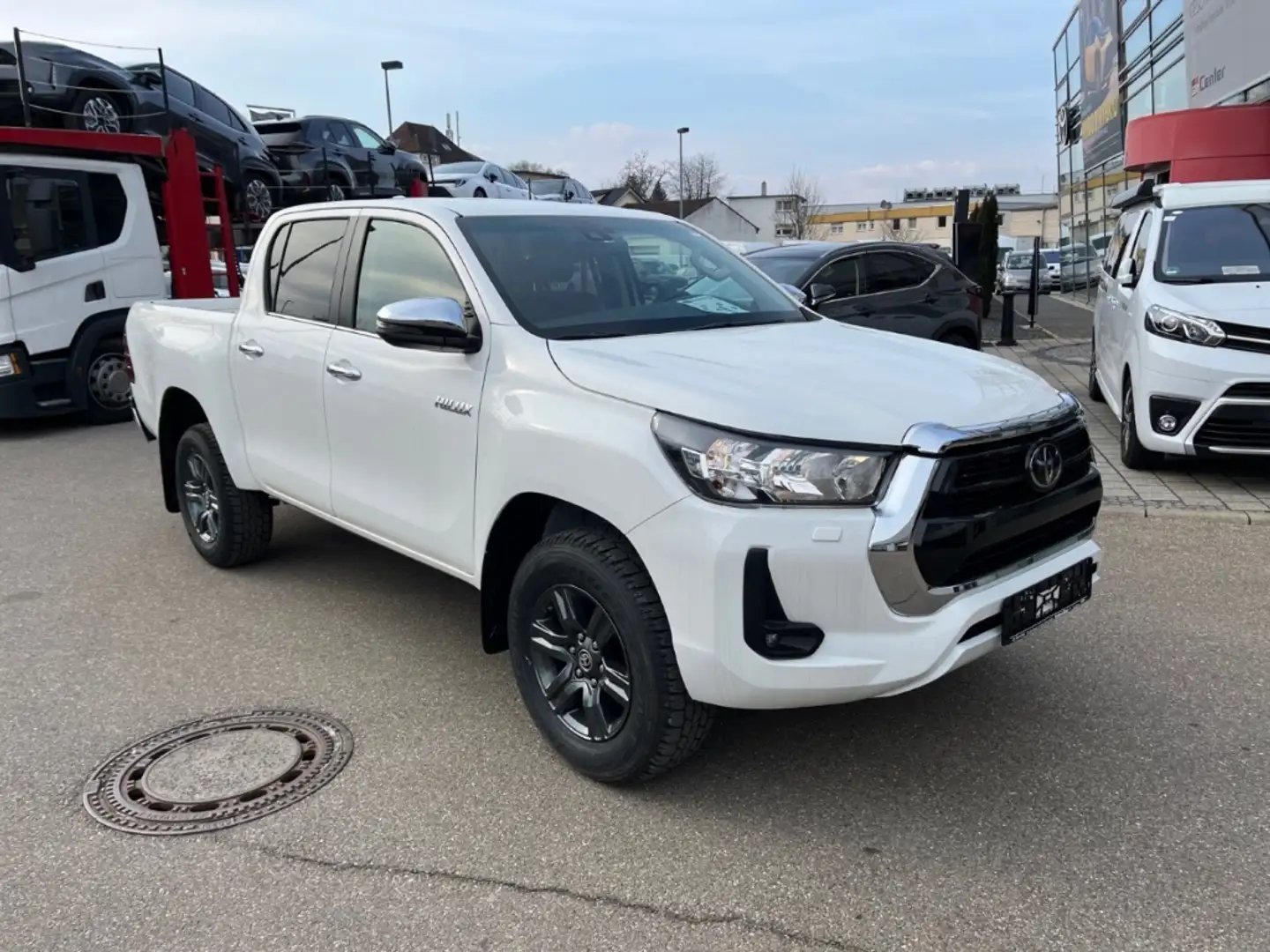 Toyota Hilux Double Cab 2,8L Comfort 4x4 Automatik Blanco - 2