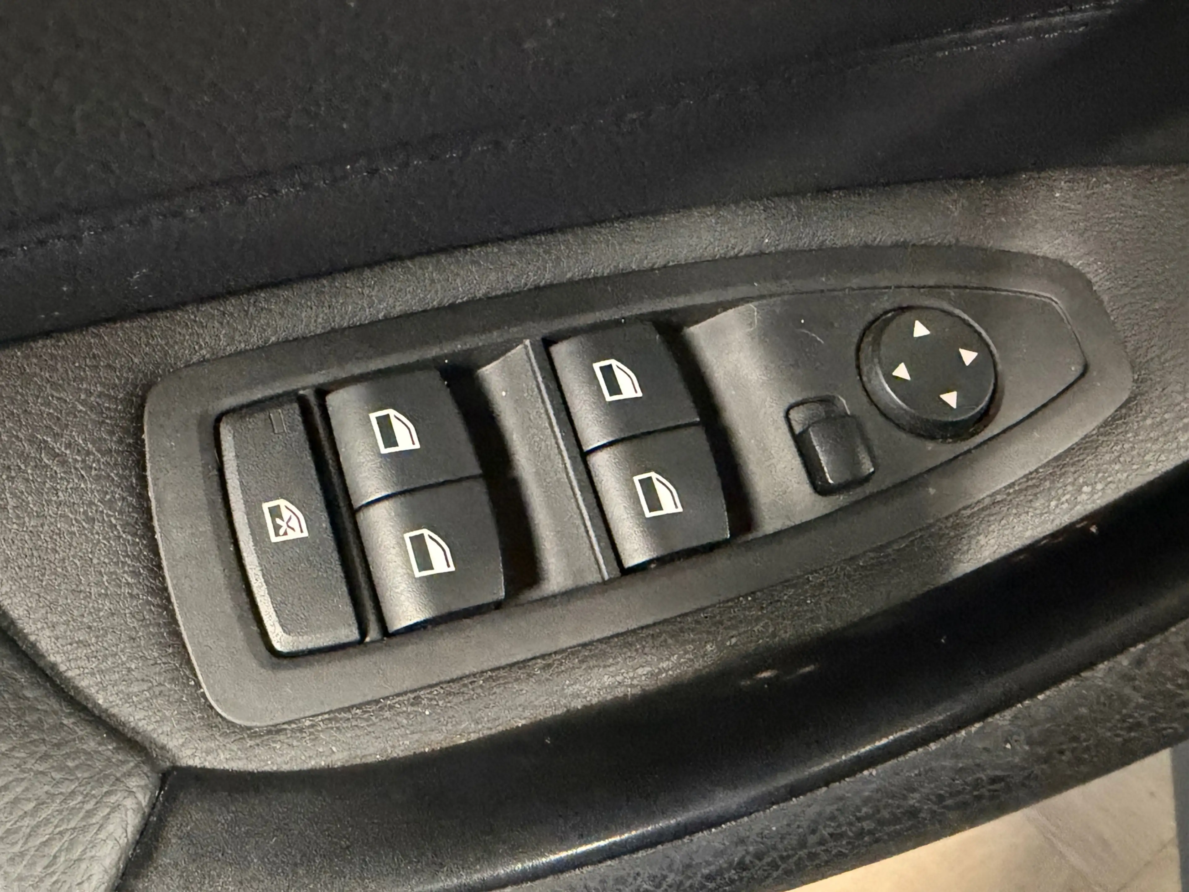 BMW X1 SDrive18i PDC AIRCO LEDER CRUISE STOELVERWARMING K — photo 15