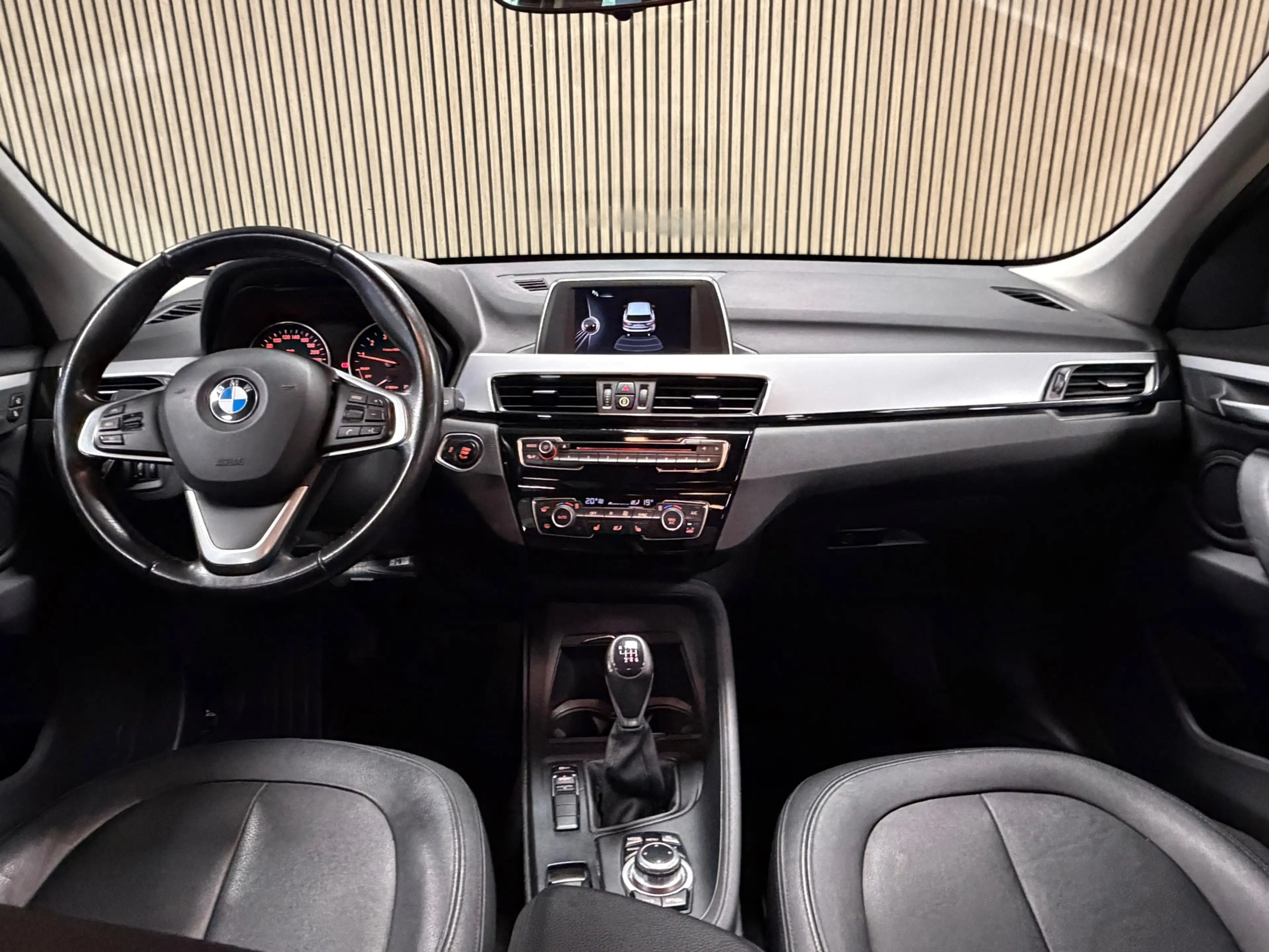 BMW X1 SDrive18i PDC AIRCO LEDER CRUISE STOELVERWARMING K — photo 11