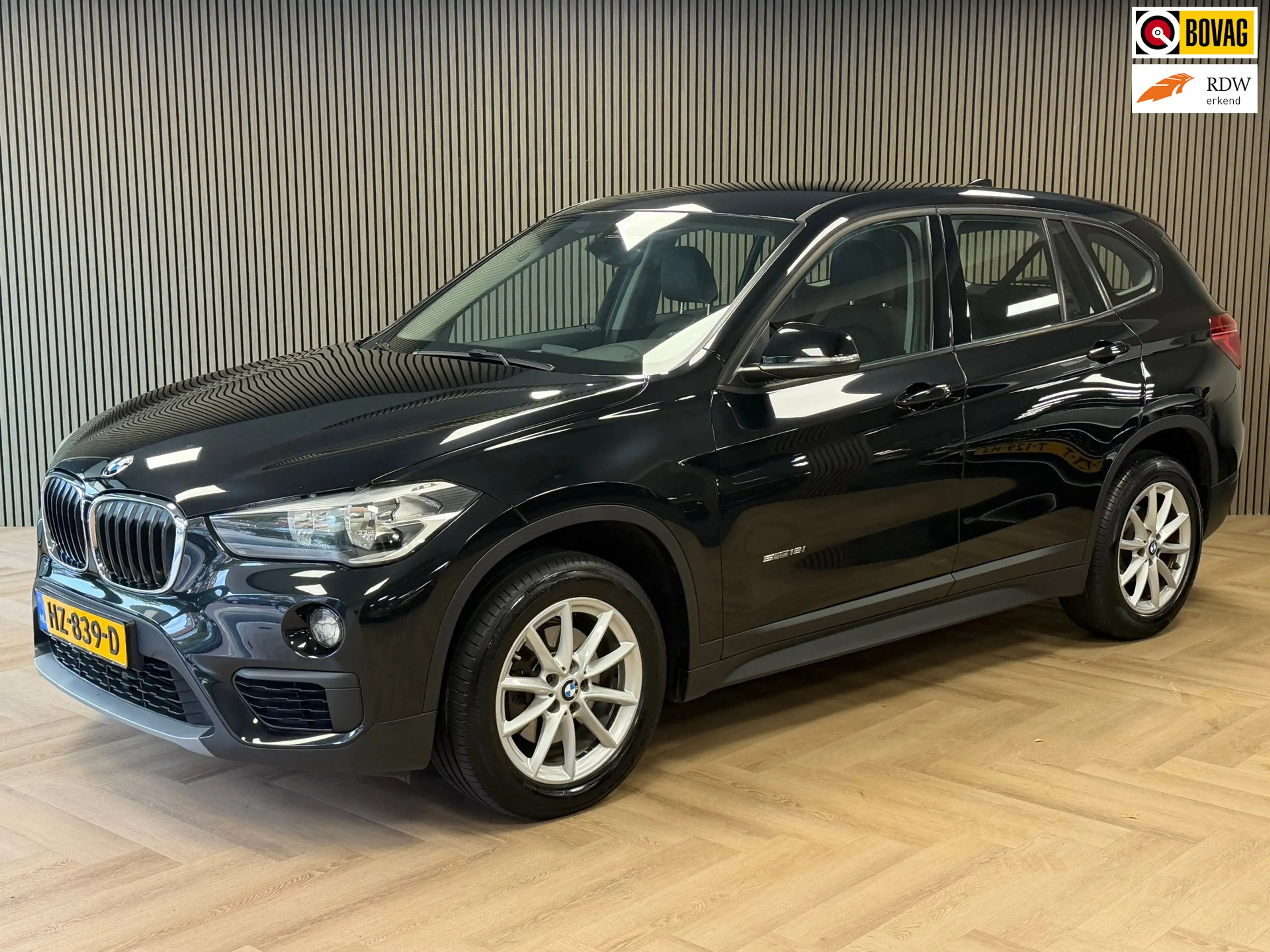 BMW X1 SDrive18i PDC AIRCO LEDER CRUISE STOELVERWARMING K