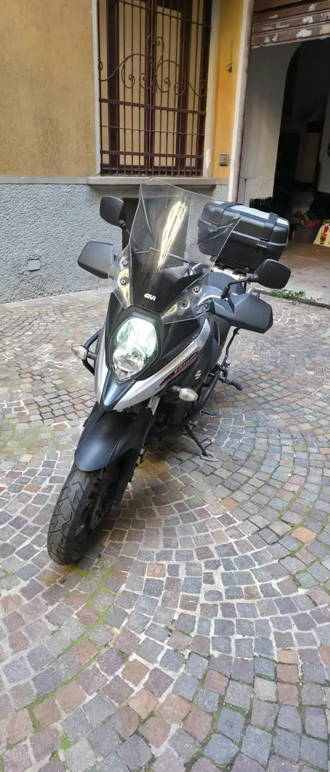 Suzuki V-Strom 650 Grigio - 1