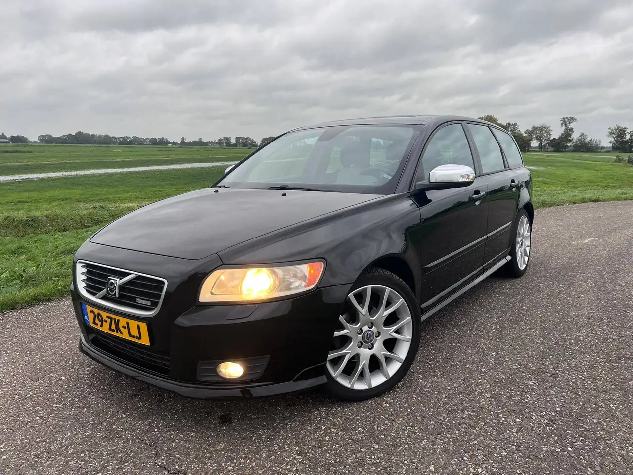 Volvo V50