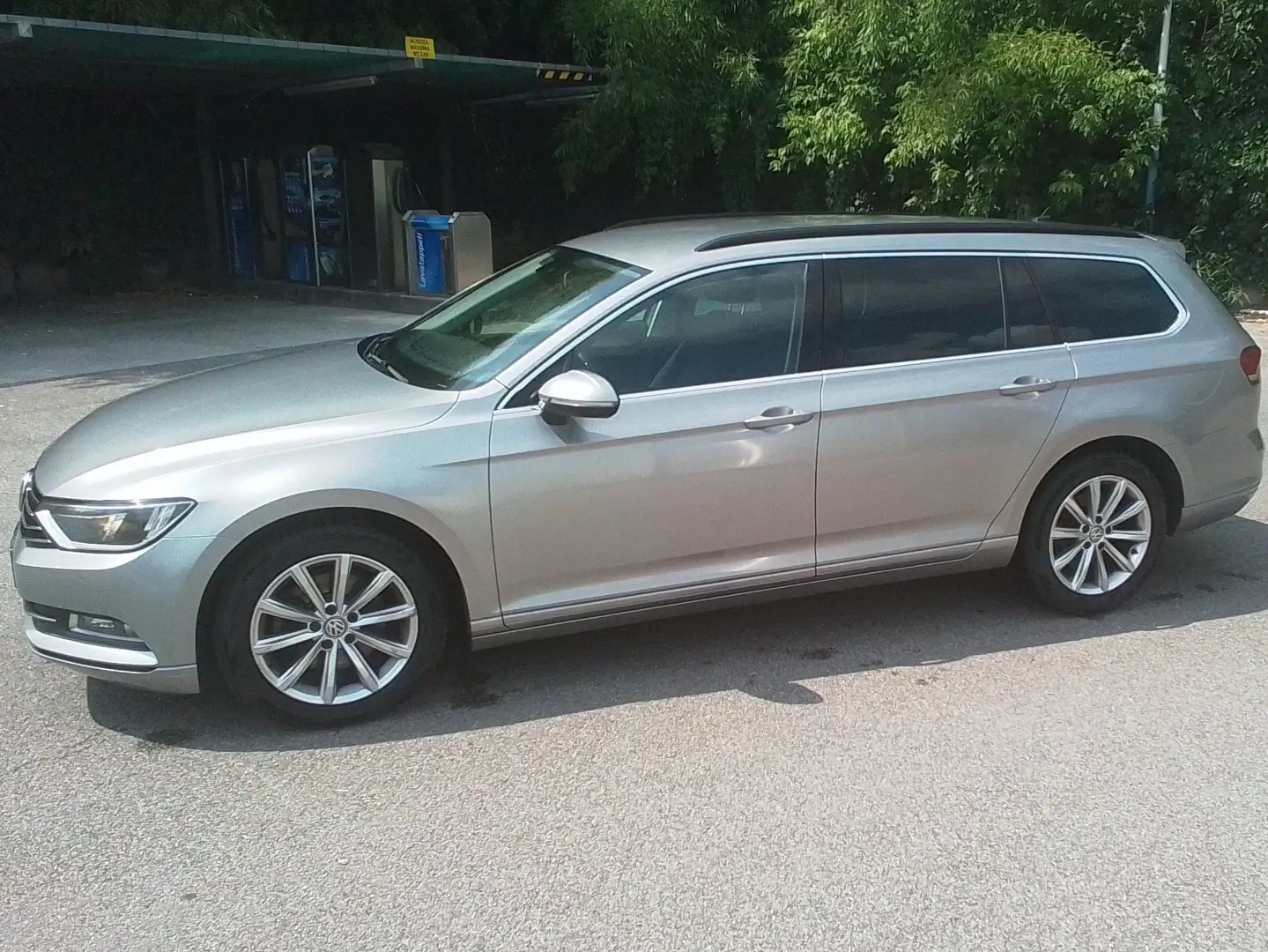 Volkswagen Passat Confortline Argento - 2