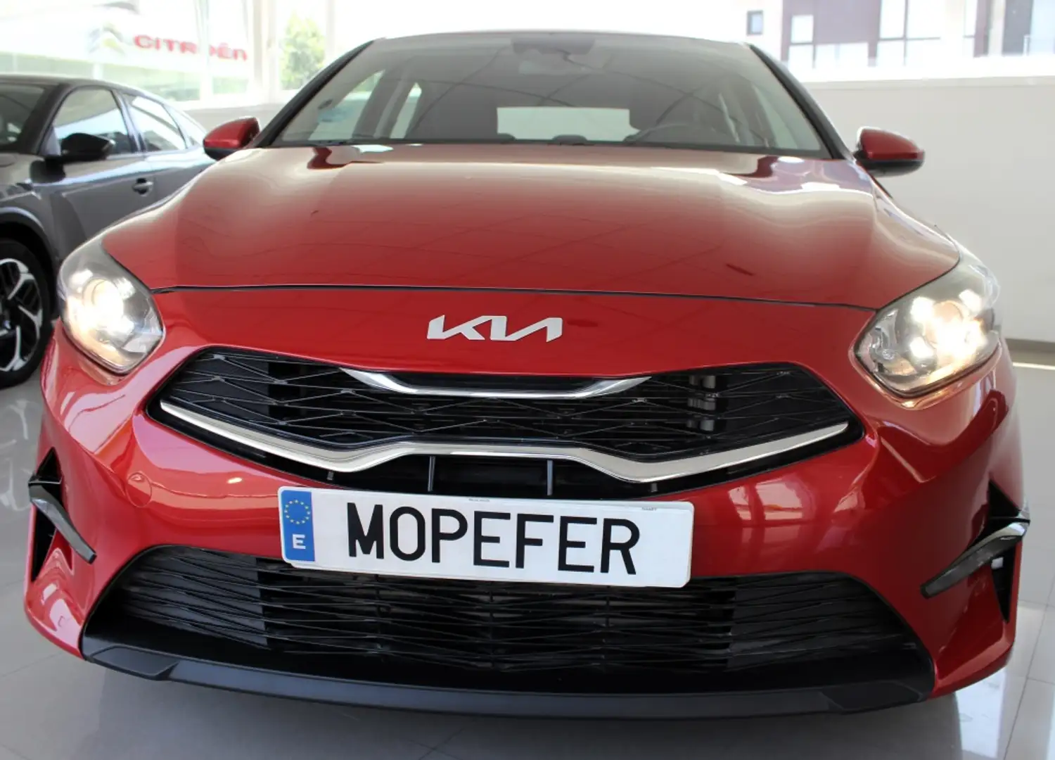 Kia Ceed / cee'd 1.0 T-GDI Eco-Dynamics Drive 120 Rojo - 1