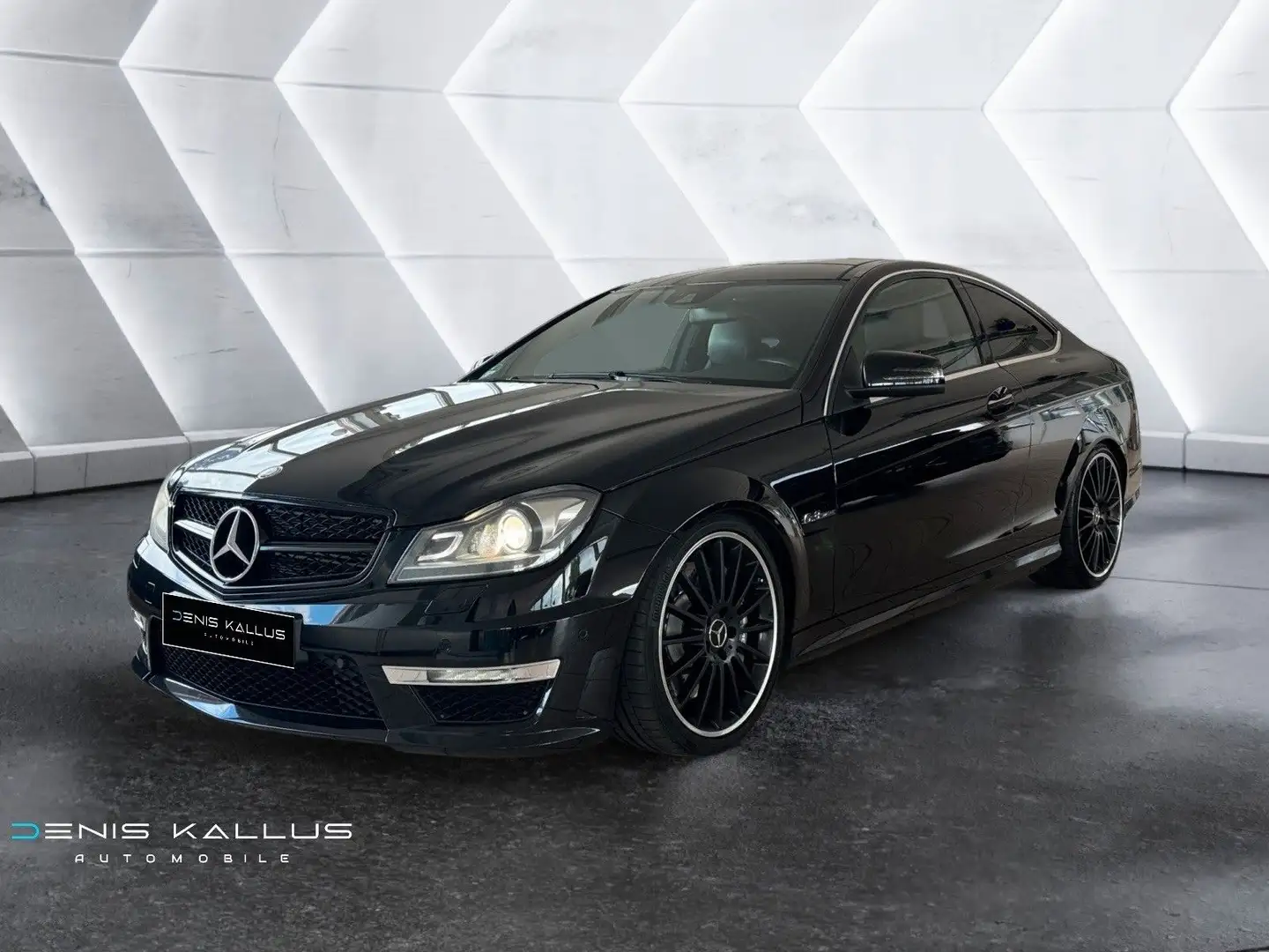 Mercedes-Benz C 63 AMG Coupe/SchwarzSchwarz/Volleder/Pano Černá - 1