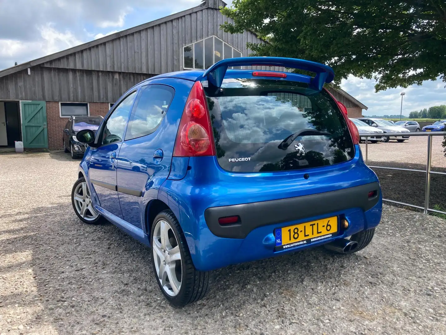 Peugeot 107 1.0-12V XS | 5 deurs + Airco nu €3.975,-!! Blauw - 2