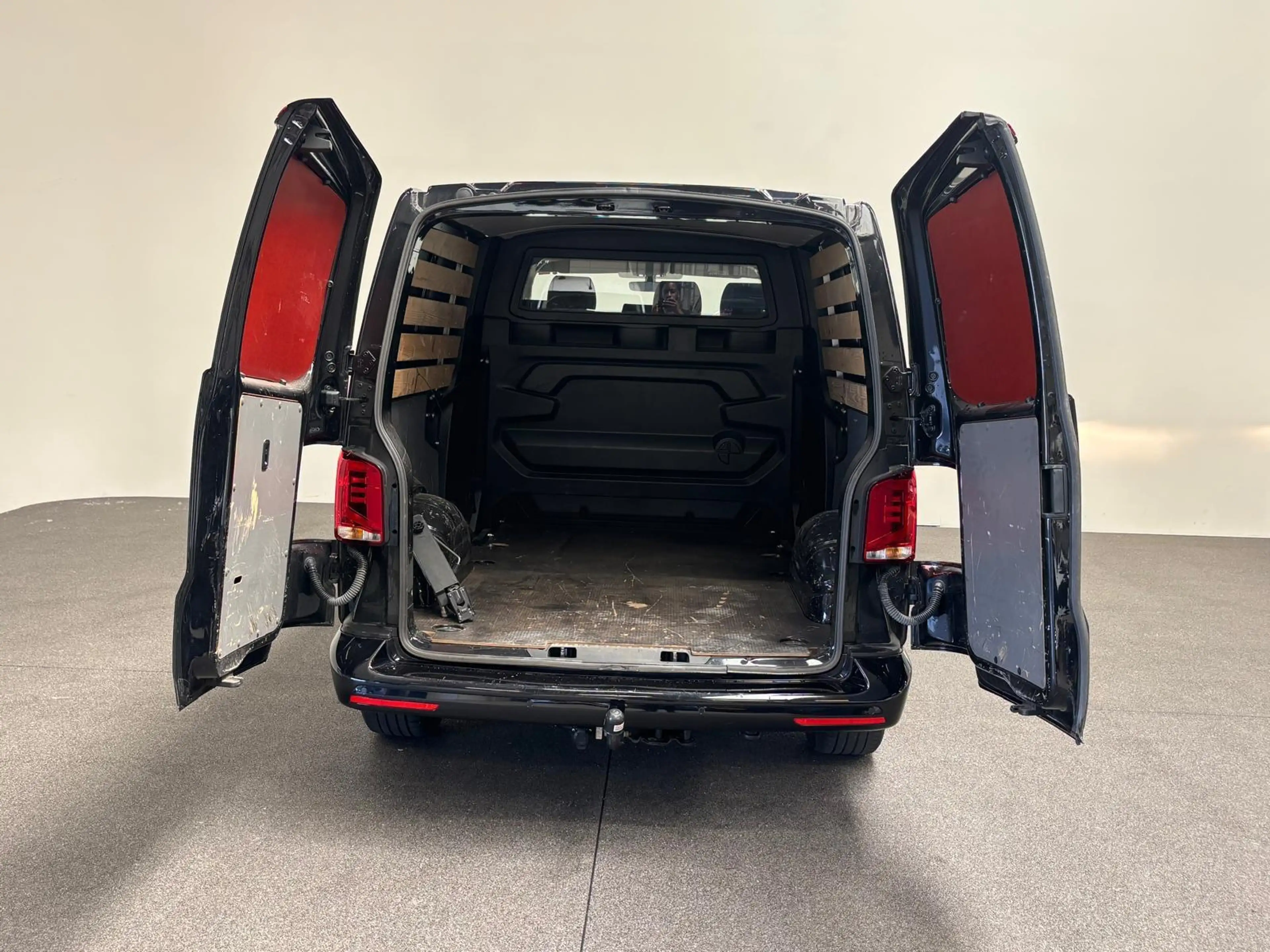 Volkswagen T6.1 Transporter 2.0 TDI L2H1 28 Dubbele Cabine Highline Automaat C — photo 3