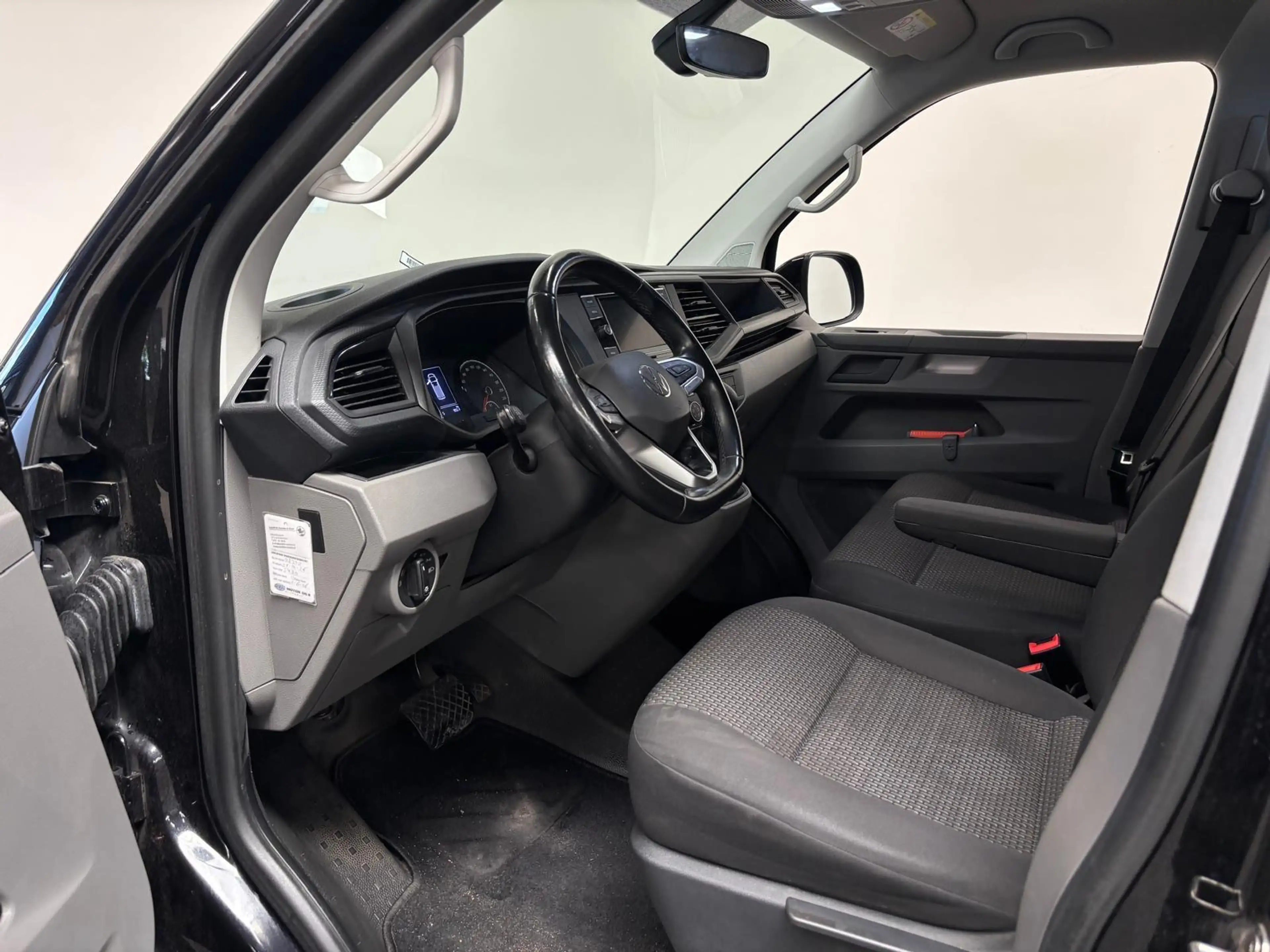 Volkswagen T6.1 Transporter 2.0 TDI L2H1 28 Dubbele Cabine Highline Automaat C — photo 11