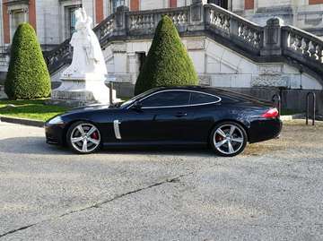 XKR Coupé 4.2 - 416 A