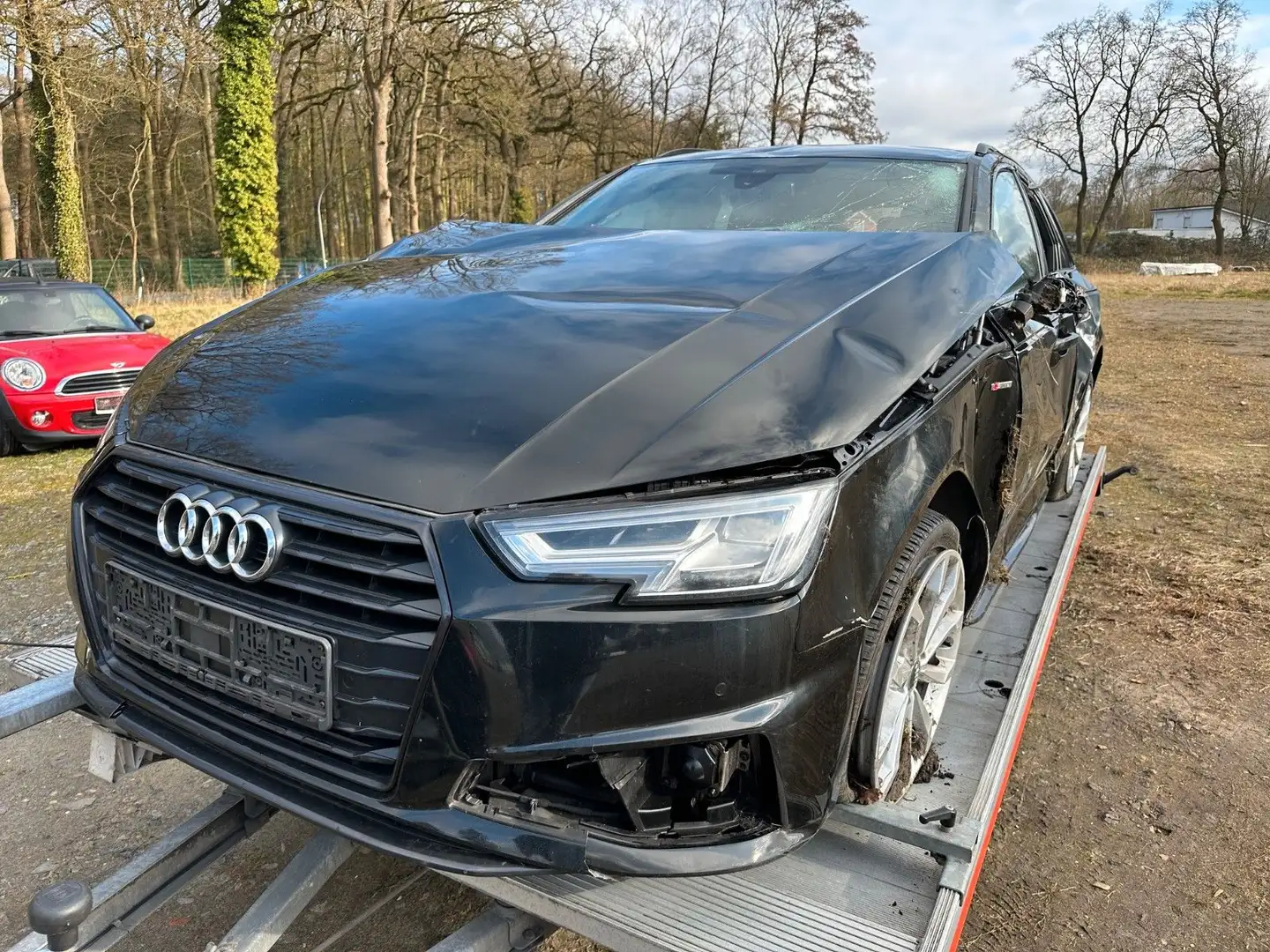 Audi A4 Avant 40 TDI sport Zwart - 1