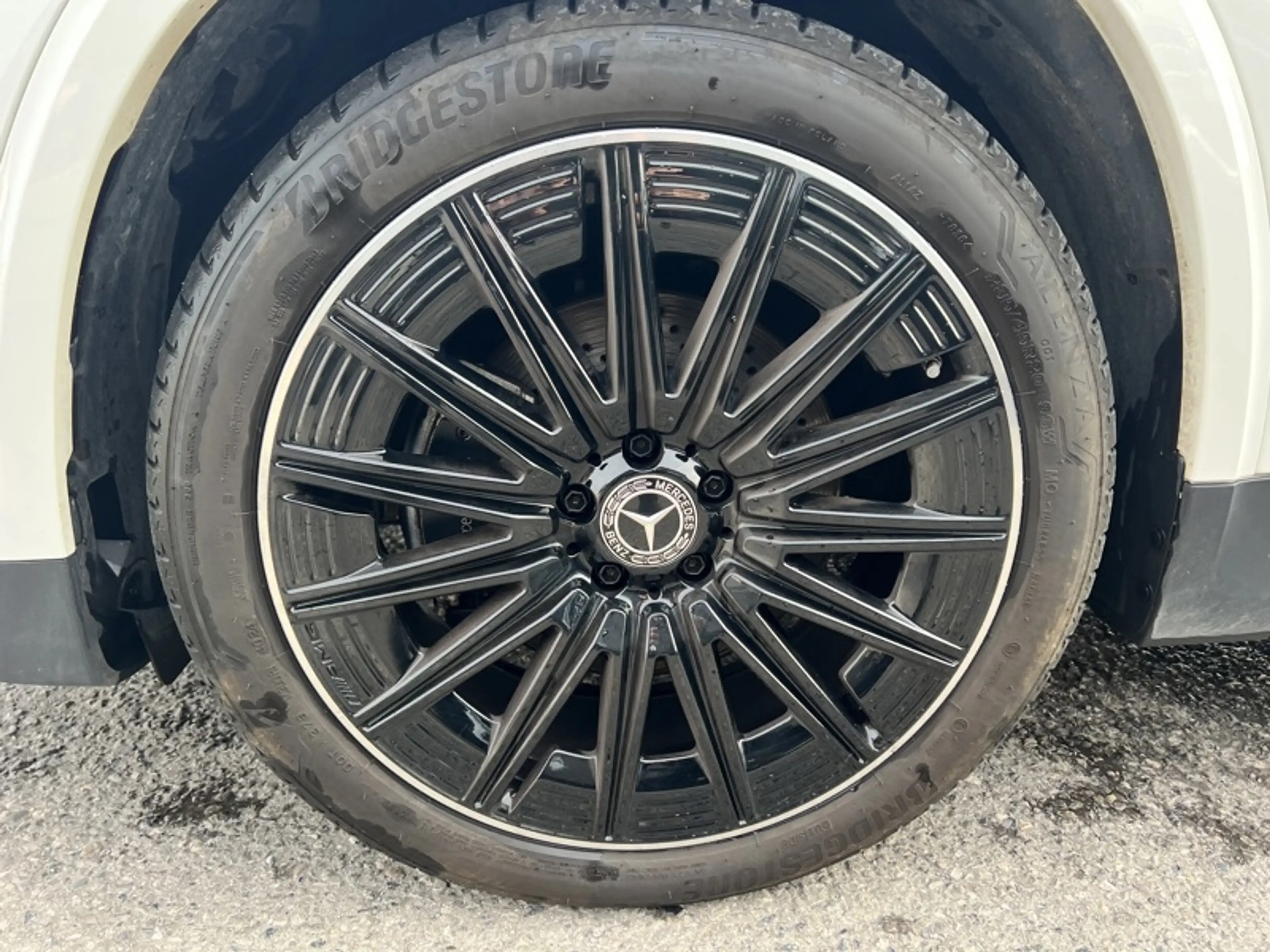Mercedes-Benz GLA 180 d AMG Pack Night Toit Pano Attelage — photo 9