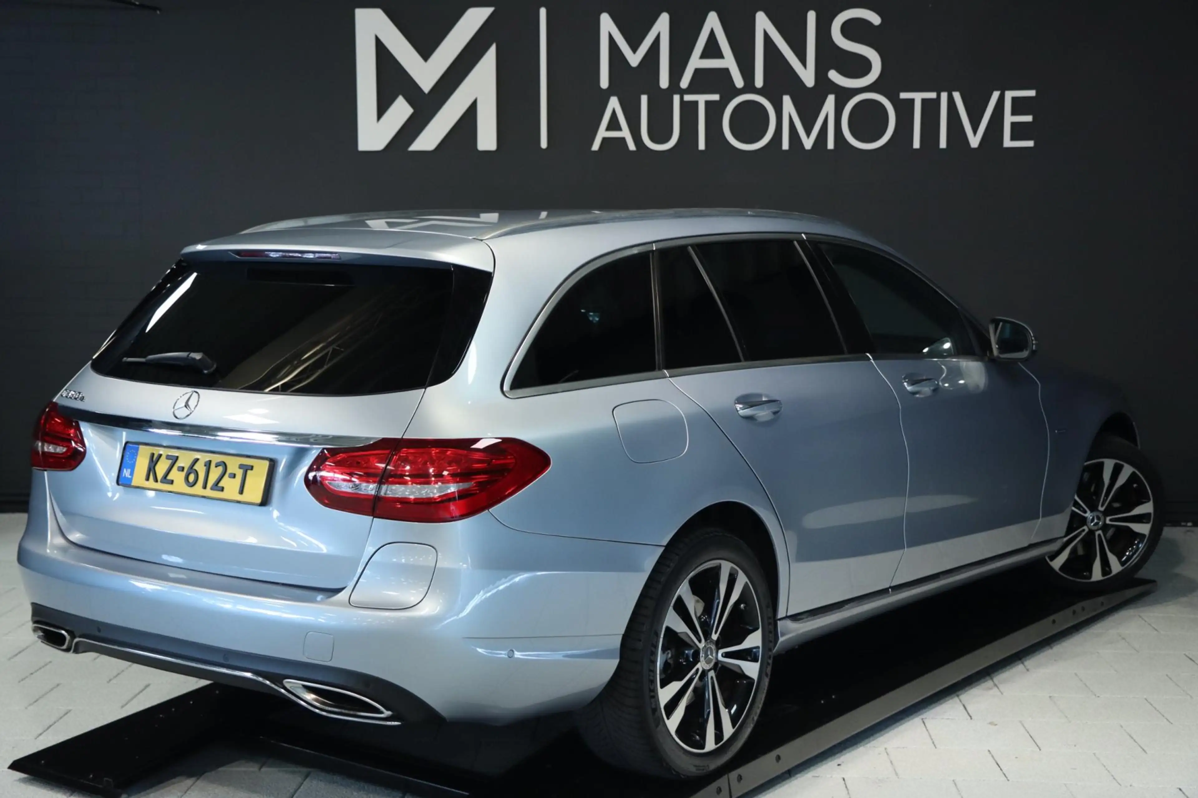 Mercedes-Benz C 350 Estate 350e / MEMORY / HUD / BURMESTER / LUCHTVERI — photo 4