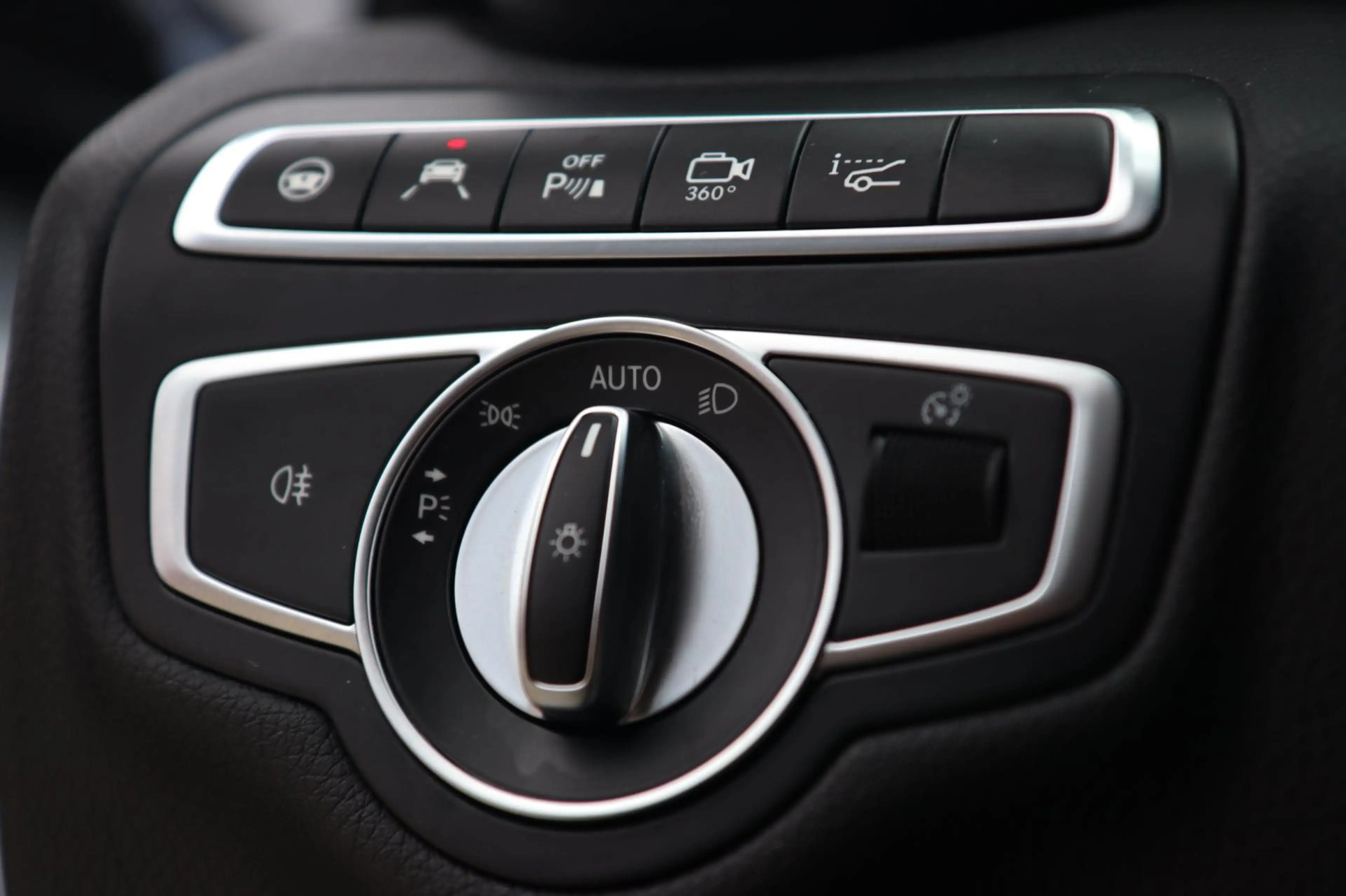 Mercedes-Benz C 350 Estate 350e / MEMORY / HUD / BURMESTER / LUCHTVERI — photo 14