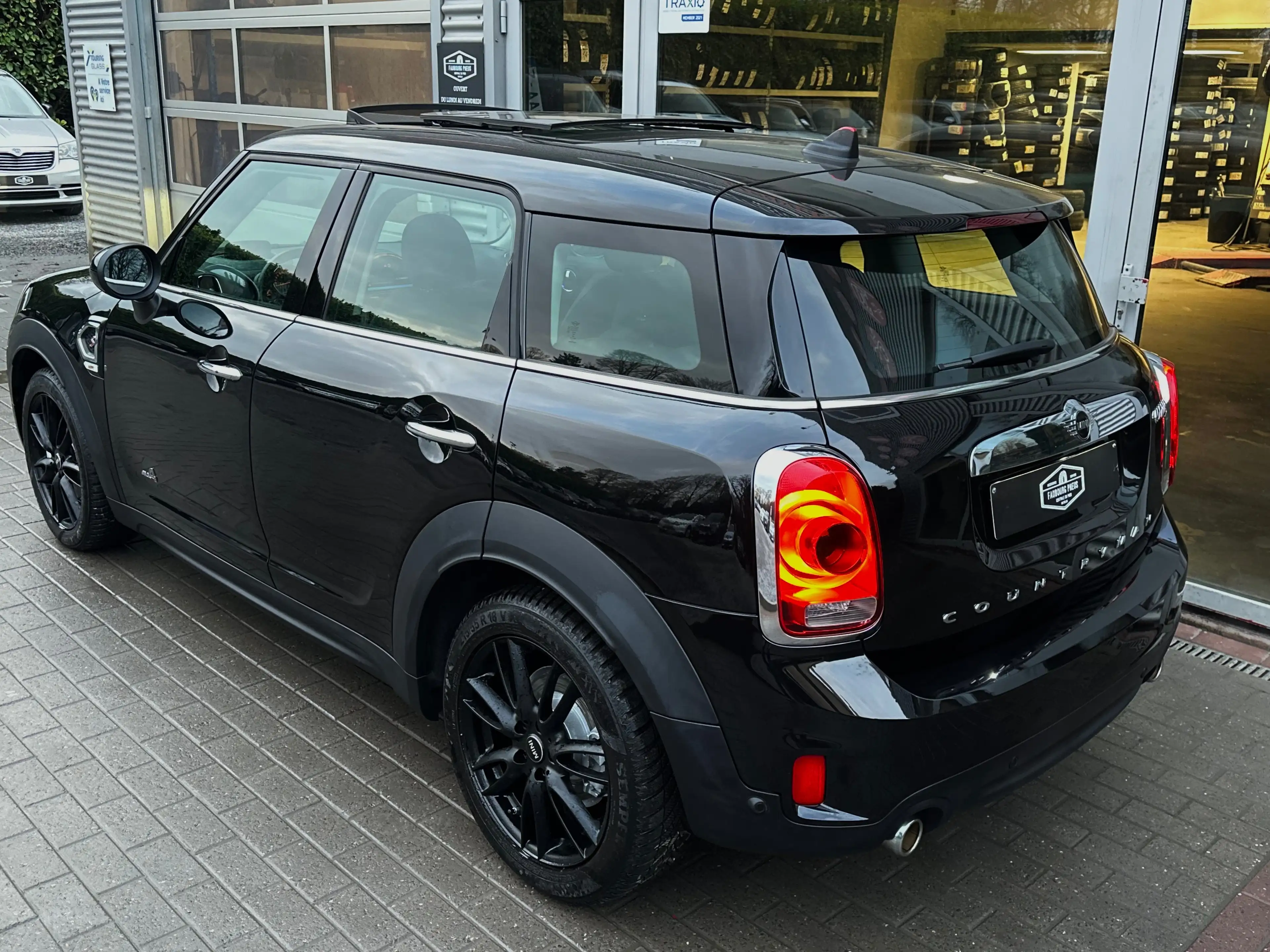 MINI Cooper S Countryman *2.0*COOPER-S-ALL4*4X4*PANORAMIC*NAVIGATION*LED* — photo 10