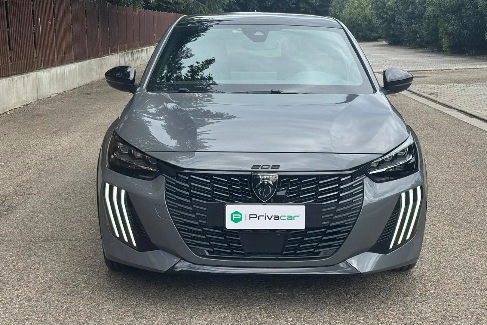 Peugeot 208 208 Hybrid 136 e-DCS6 GT Argent - 2